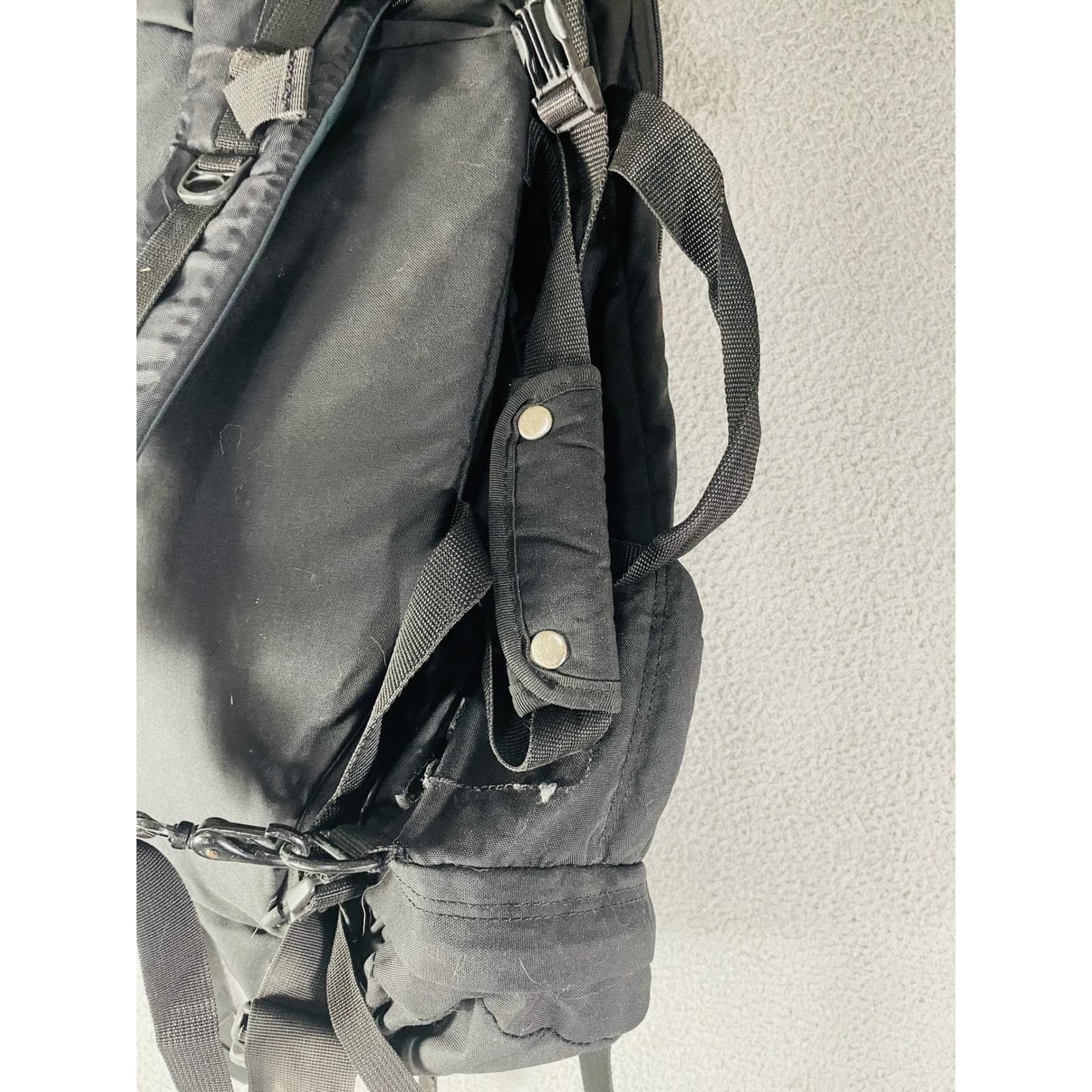 Vintage JanSport Internal Frame Backpack Black Hiking Camping Trail Pack Gear - Thumbnail 8