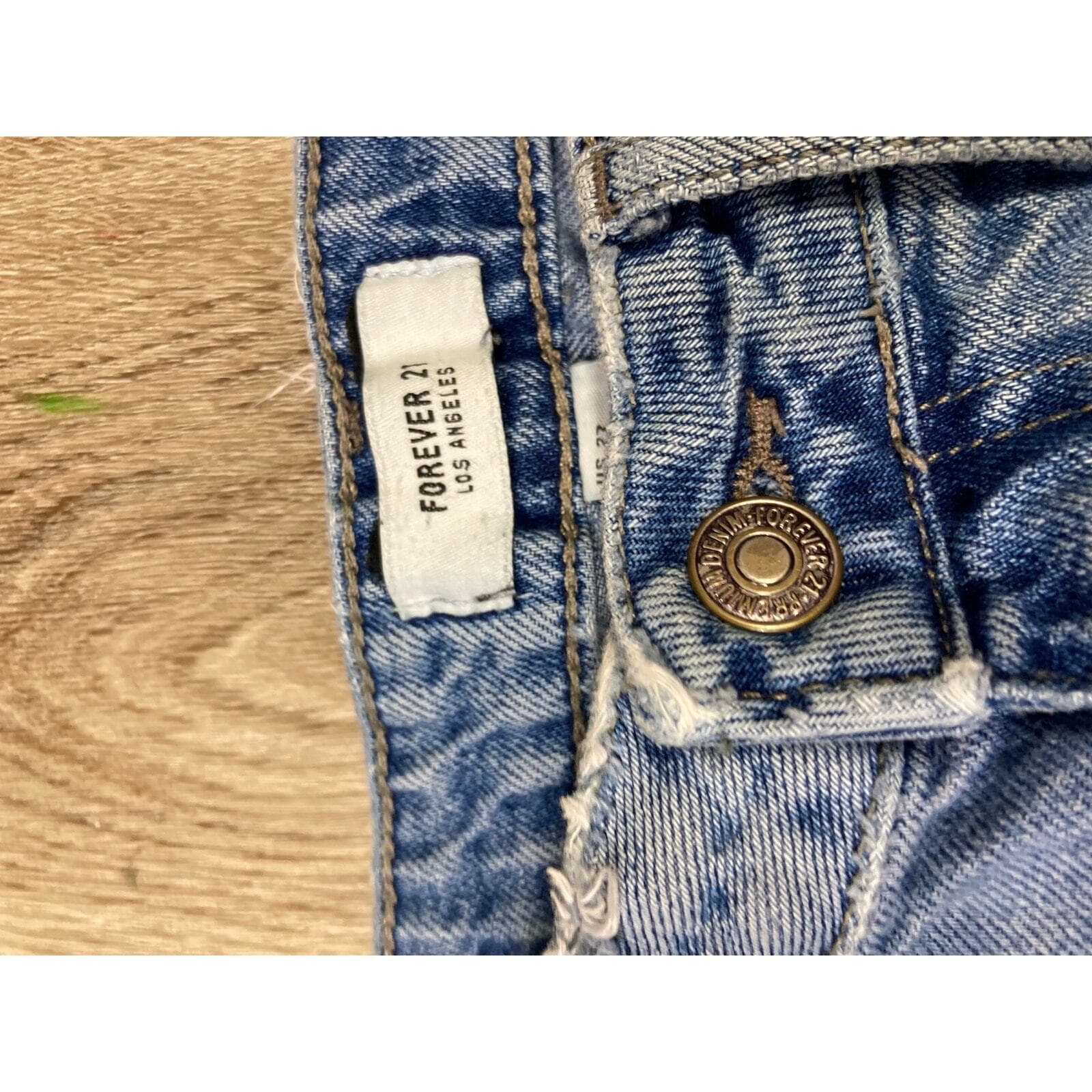 Forever 21 Women's Blue Distressed Denim Cutoff Shorts Size 27 Casual - Thumbnail 5