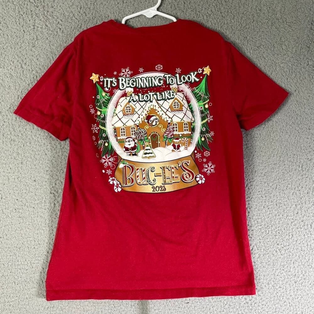 Buc-ee's Bucees 2023 Christmas Shirt Youth L Red Gingerbread Holiday Graphic Tee - Thumbnail 2