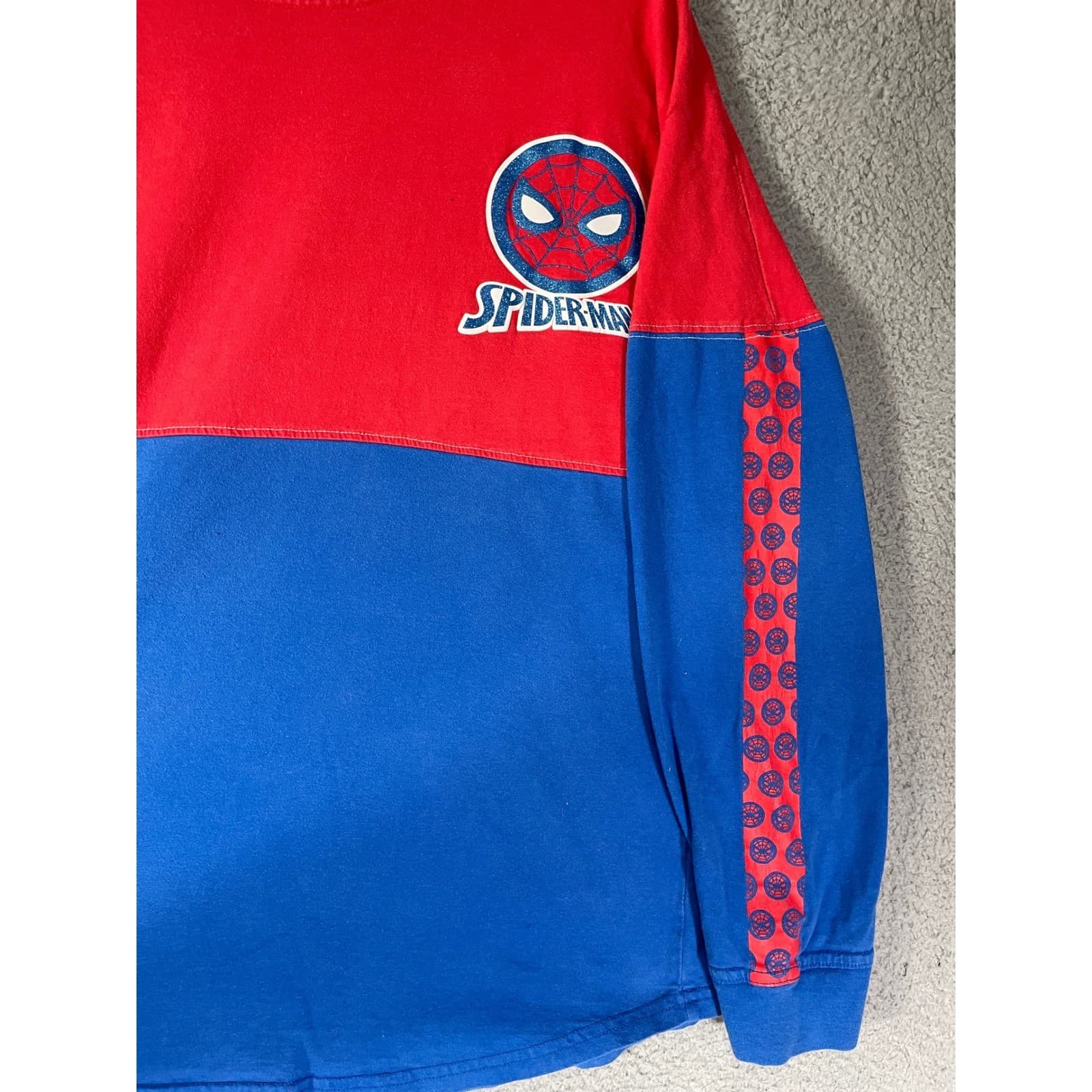 Universal Studios Marvel Spider-Man Spirit Jersey Adult Large Red Long Sleeve - Thumbnail 7