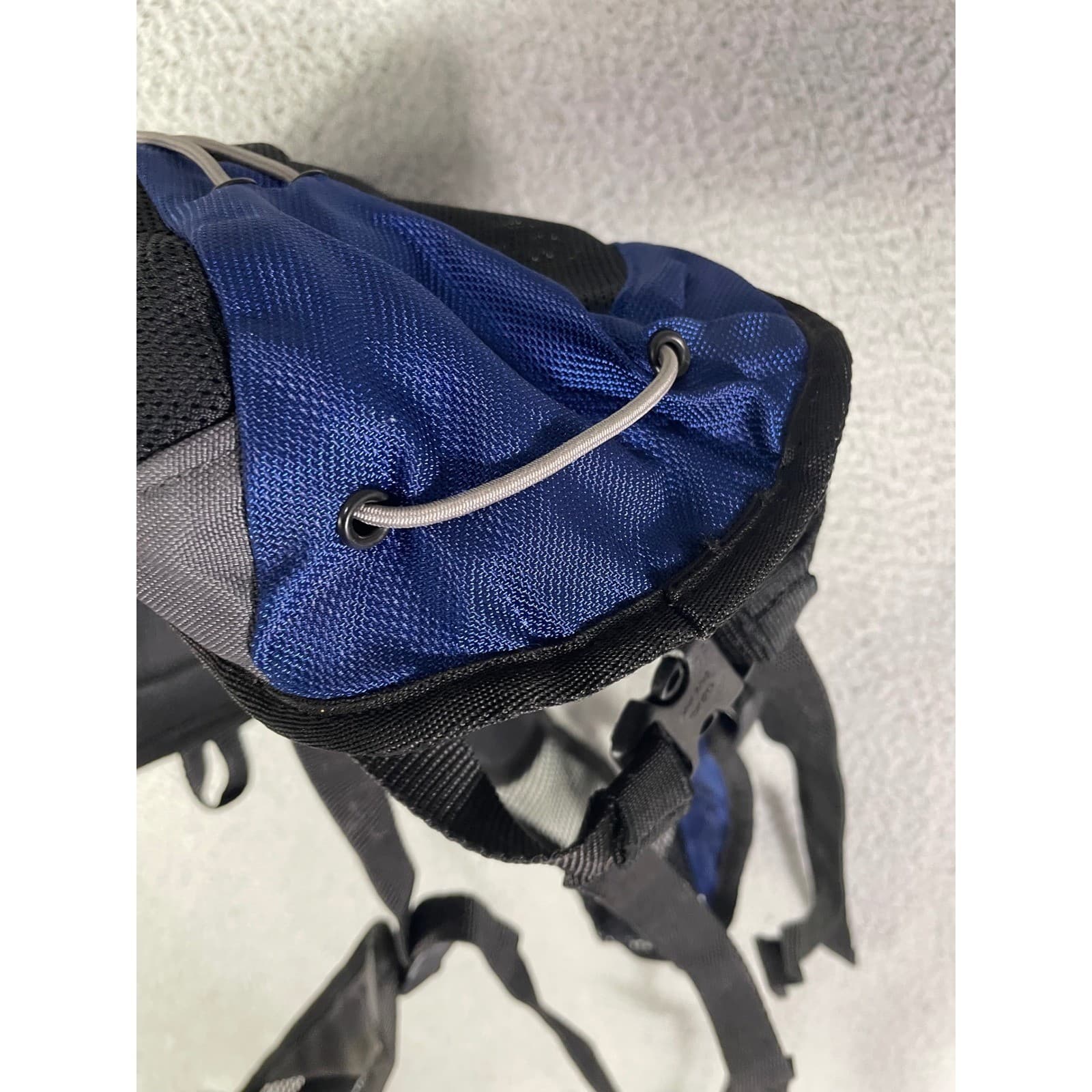 JanSport Helium Hydration Backpack Gray Blue Hiking Cycling Running Pack - Thumbnail 9