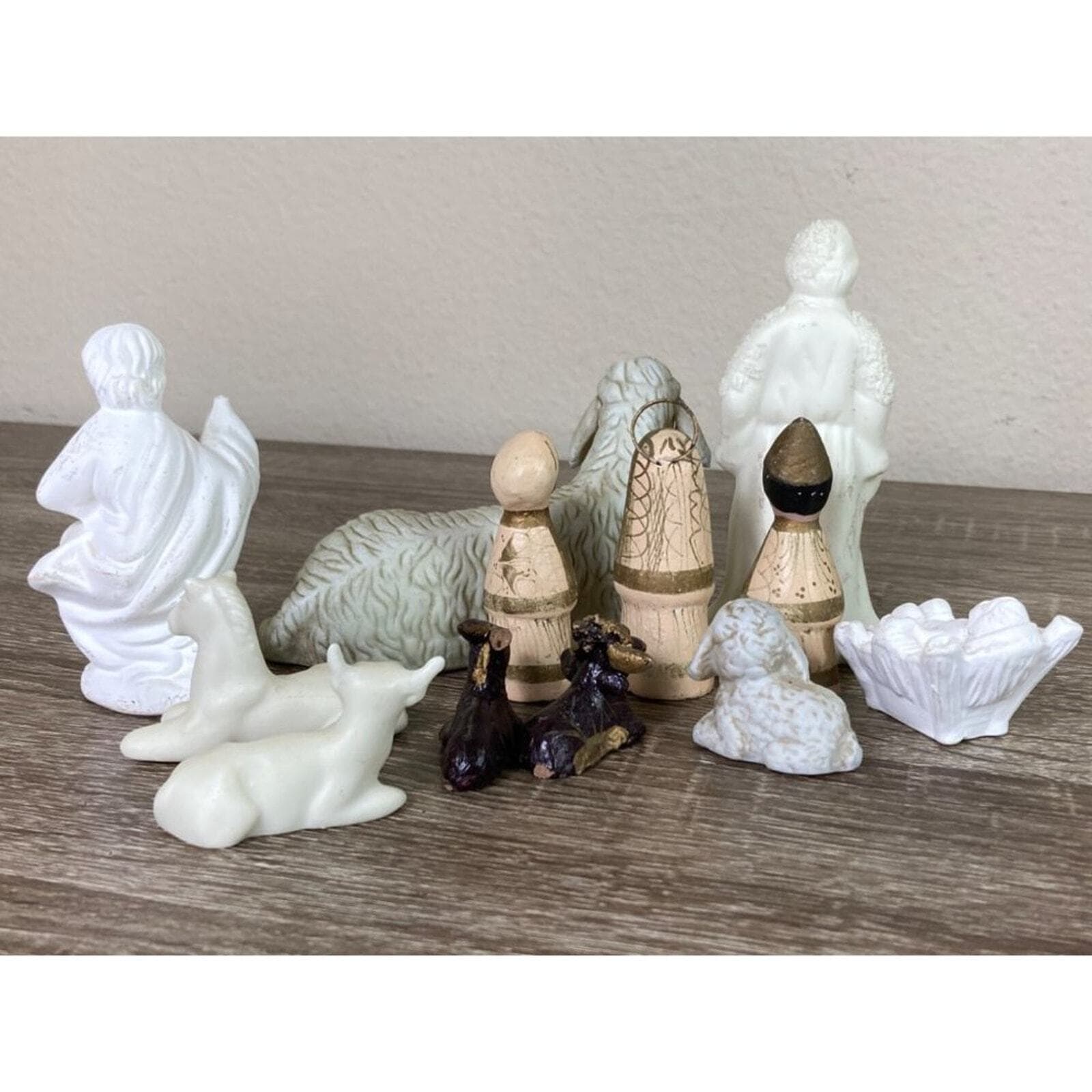 Vintage Christmas Nativity Set Ceramic Figurines Jesus Manger Scene Assorted - Thumbnail 7