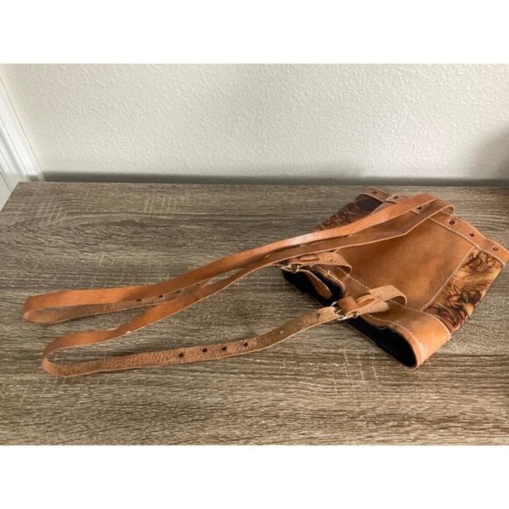 Vintage Mexican Hand-Tooled Leather Backpack Brown Floral Design - Thumbnail 4