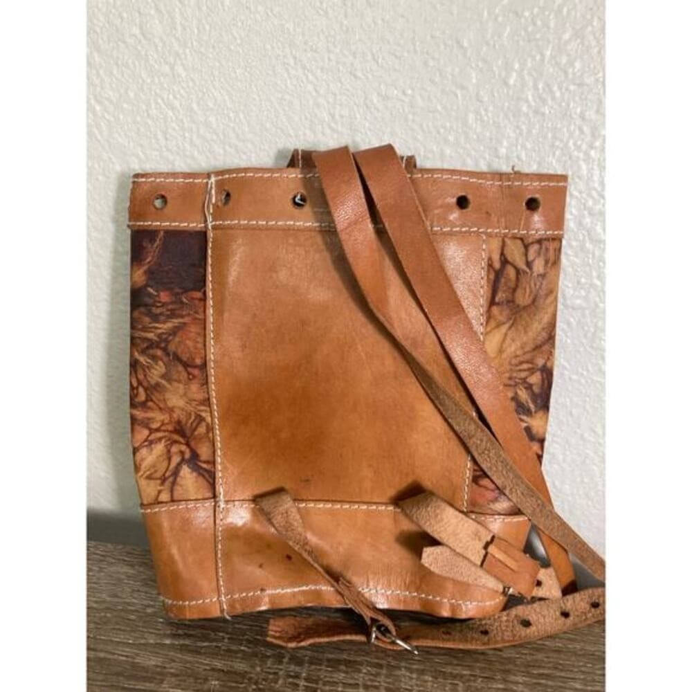 Vintage Mexican Hand-Tooled Leather Backpack Brown Floral Design - Thumbnail 12