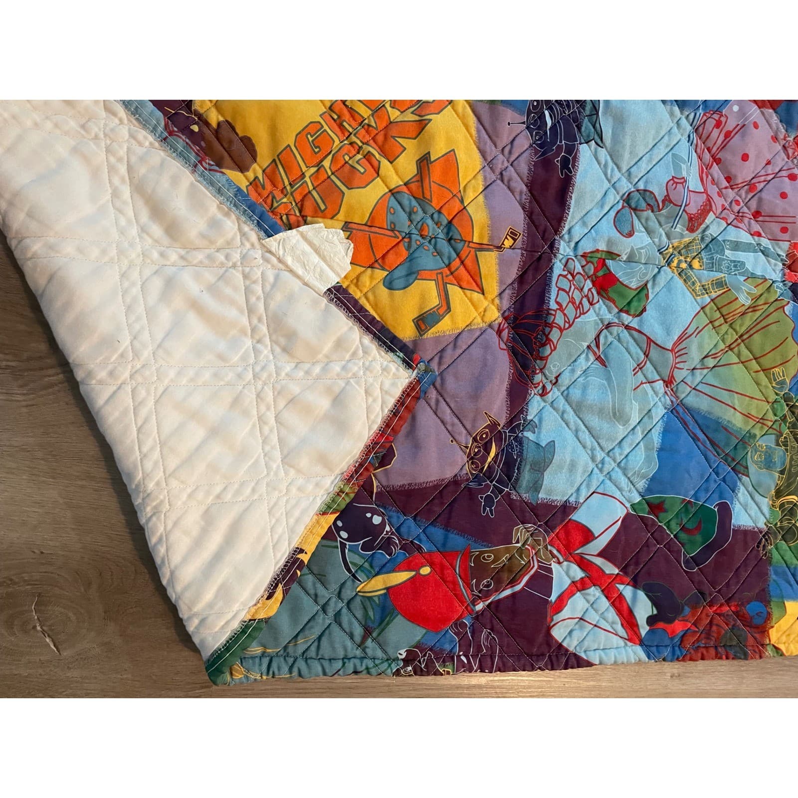Disney All-Star Movies Resort Comforter 113x101 Prop Vintage Room Blanket - Thumbnail 15