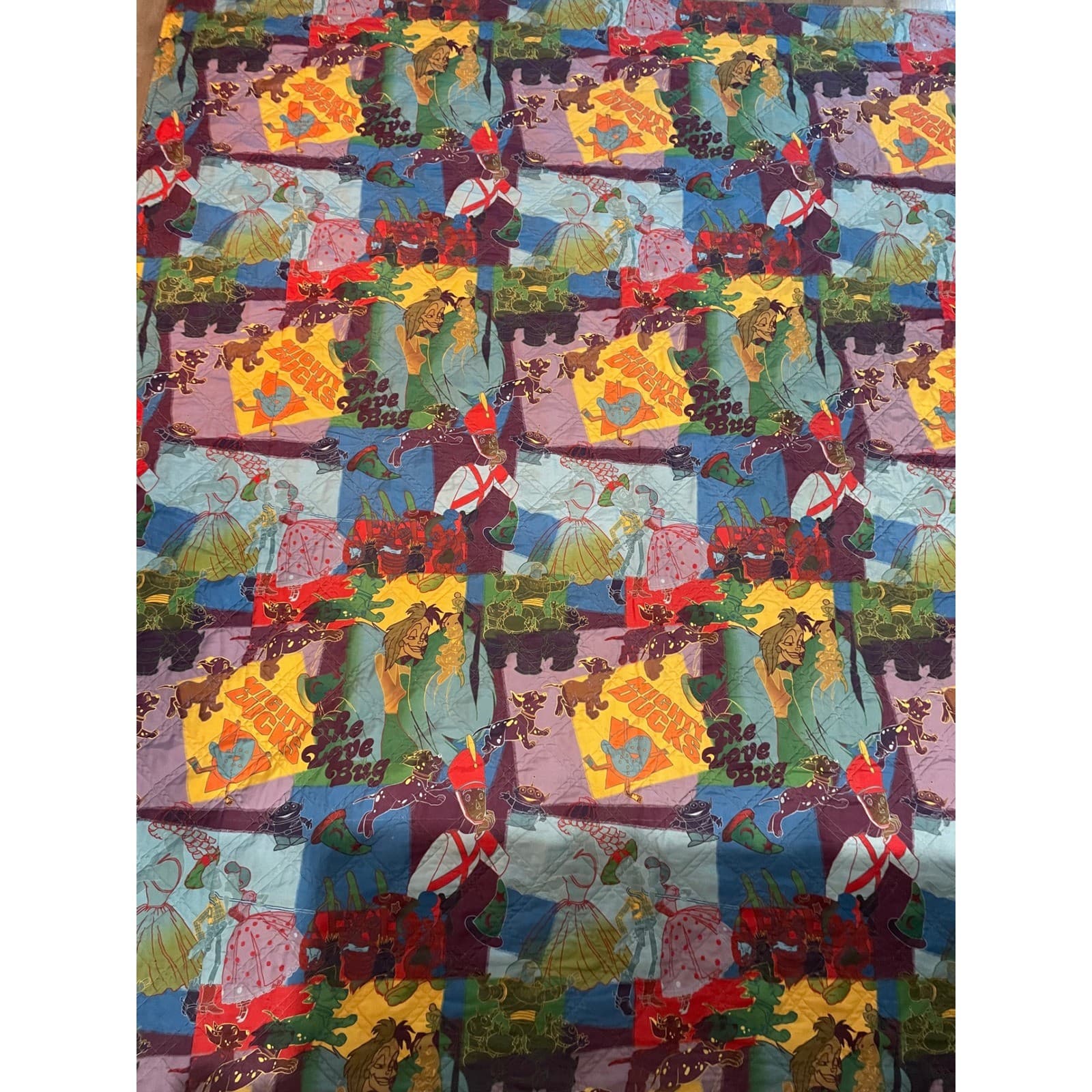 Disney All-Star Movies Resort Comforter 113x101 Prop Vintage Room Blanket - Thumbnail 7