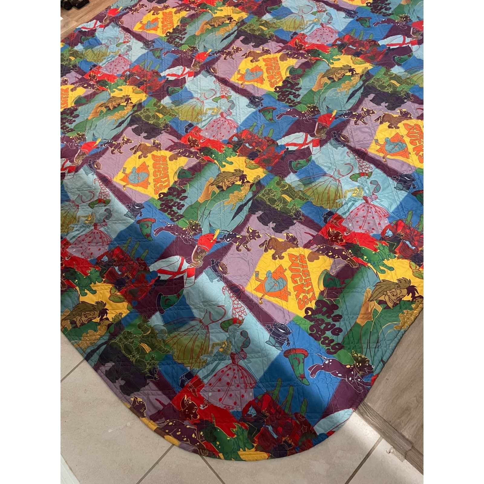 Disney All-Star Movies Resort Comforter 113x101 Prop Vintage Room Blanket - Thumbnail 11