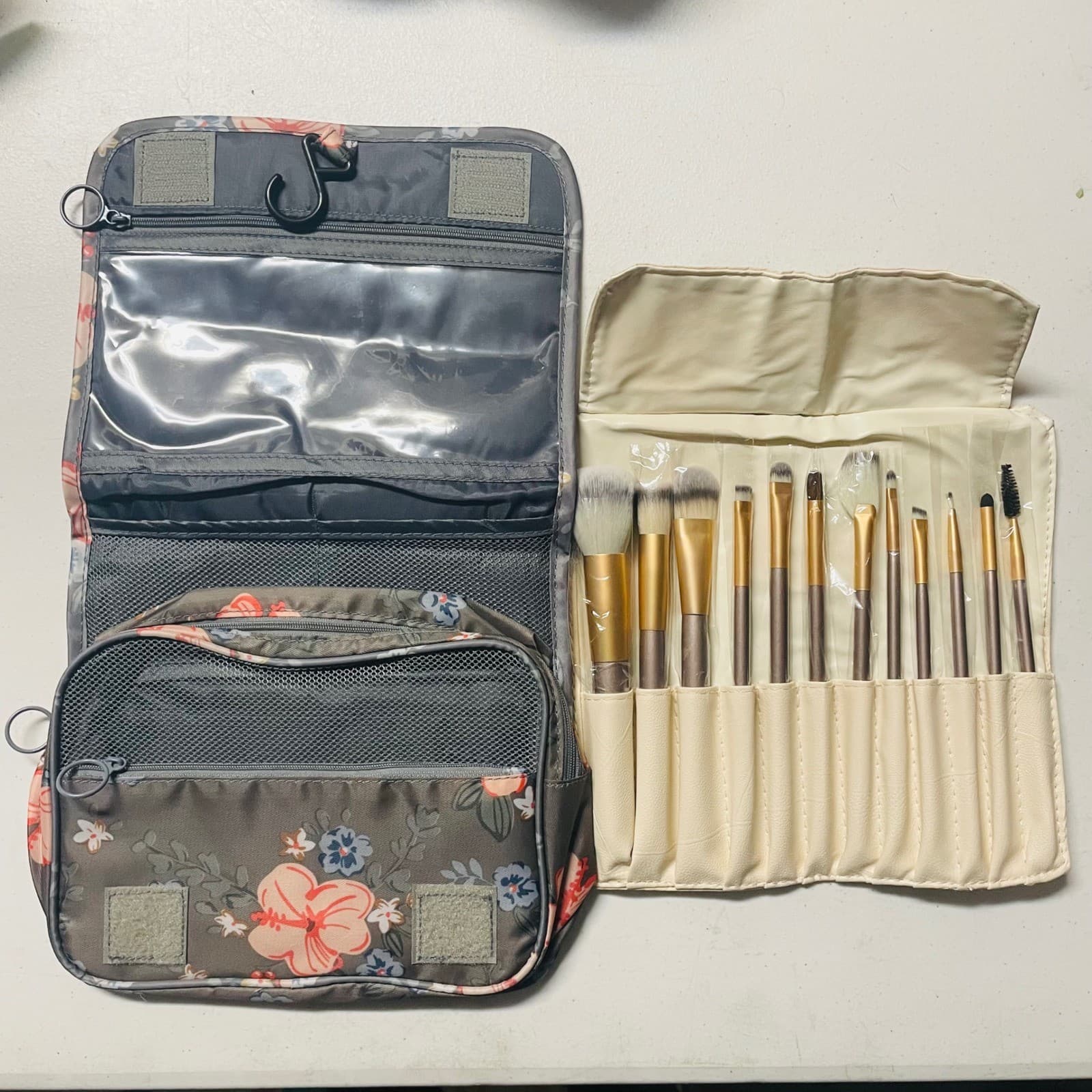 Hanging Toiletry Bag Travel Organizer Floral Makeup Brush Roll Storage Set - Thumbnail 2
