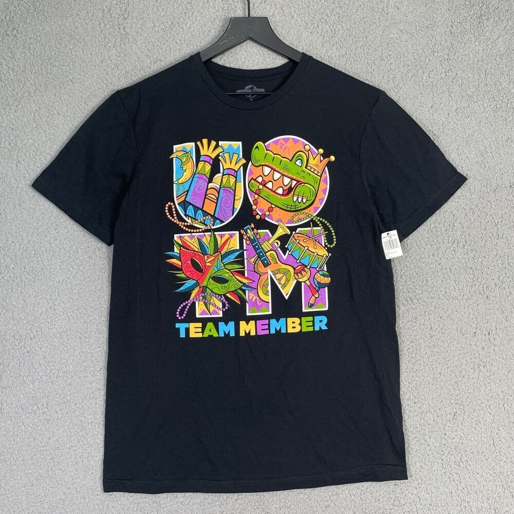 Universal Studios Team Member T-Shirt M Black Cartoon Icons Graphic 2023 - Thumbnail 2