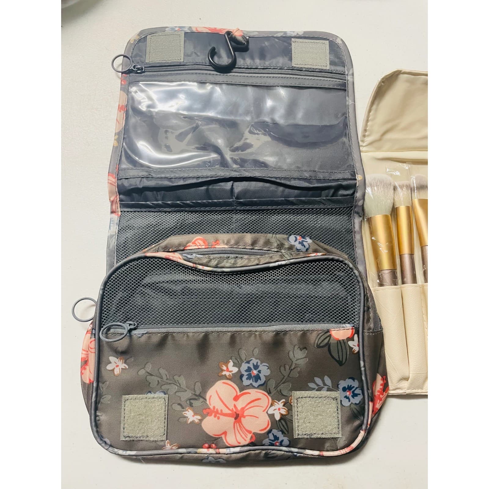 Hanging Toiletry Bag Travel Organizer Floral Makeup Brush Roll Storage Set - Thumbnail 3