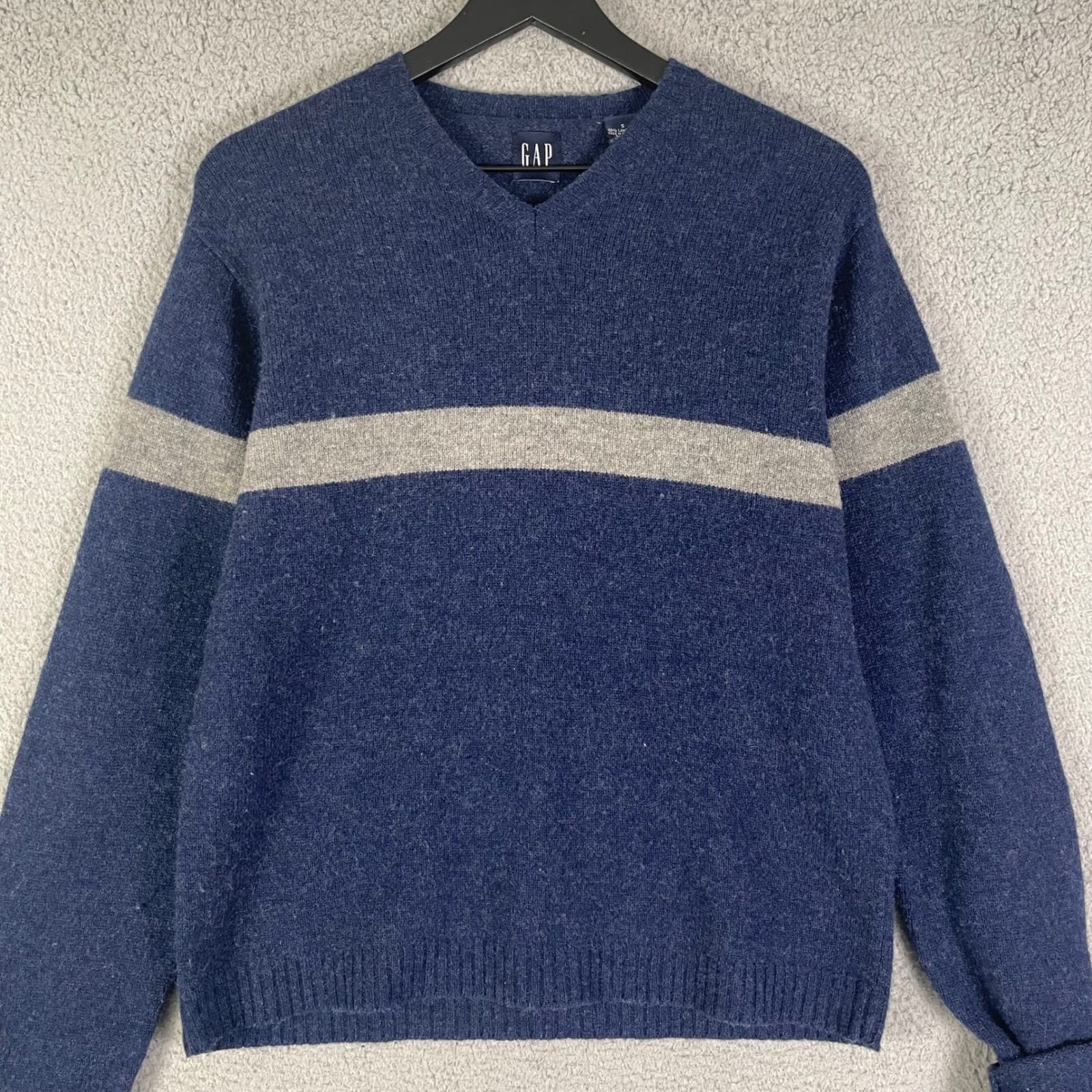 GAP Men's V Neck Lambswool Sweater Blue Gray Stripe Pullover Small - Thumbnail 7