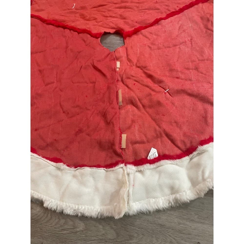 Vintage Christmas Tree Skirt 44 Red White Faux Fur Santa Plush Xmas Decor - Thumbnail 12