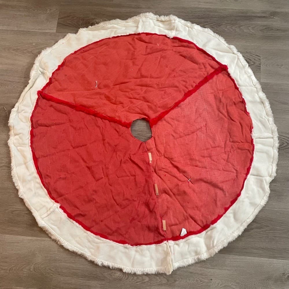 Vintage Christmas Tree Skirt 44 Red White Faux Fur Santa Plush Xmas Decor - Thumbnail 5