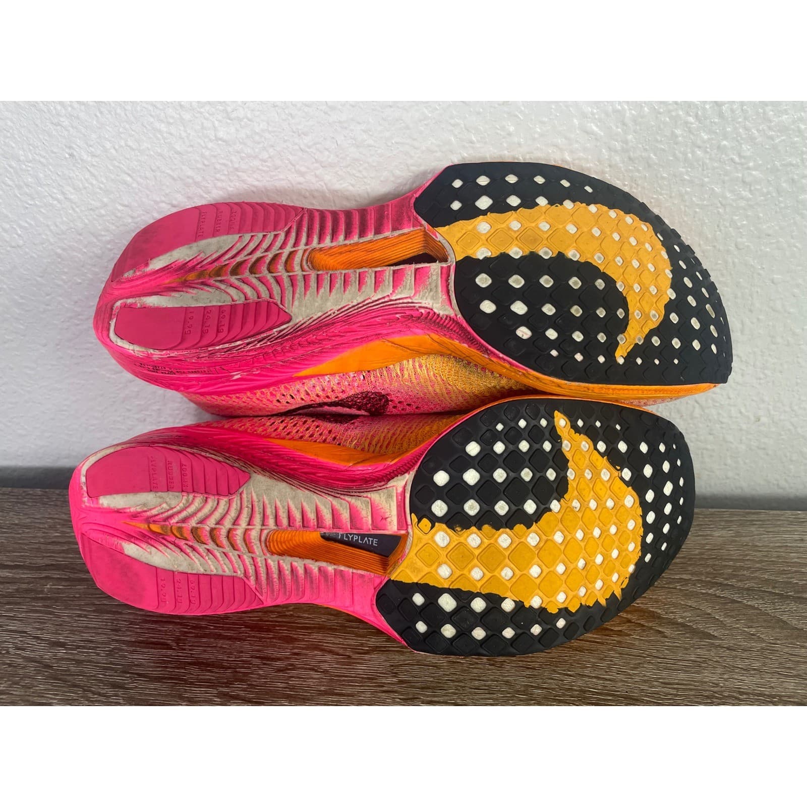 Nike ZoomX Vaporfly Next% 3 Mens 10 Hyper Pink Laser Orange DV4129-600 - Thumbnail 8