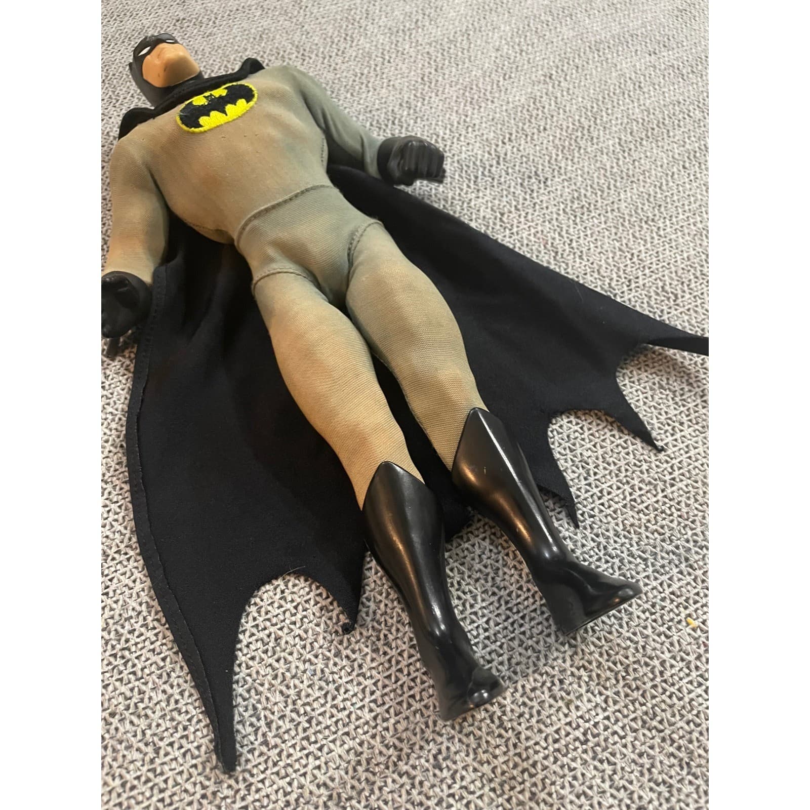 Vintage 1996 Batman Doll 12 Inch DC Comics Gray Suit Black Cape Action Figure - Thumbnail 9