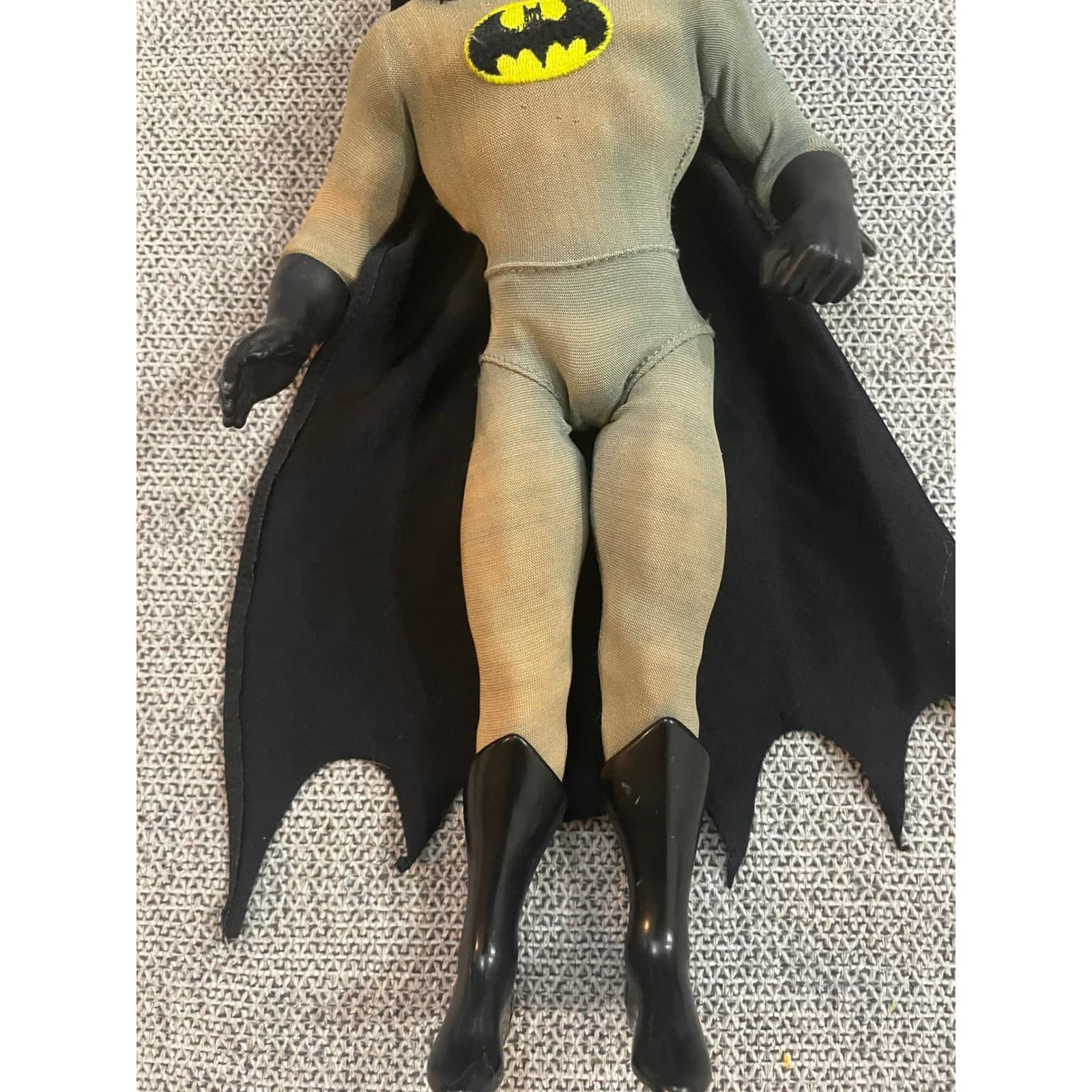 Vintage 1996 Batman Doll 12 Inch DC Comics Gray Suit Black Cape Action Figure - Thumbnail 8