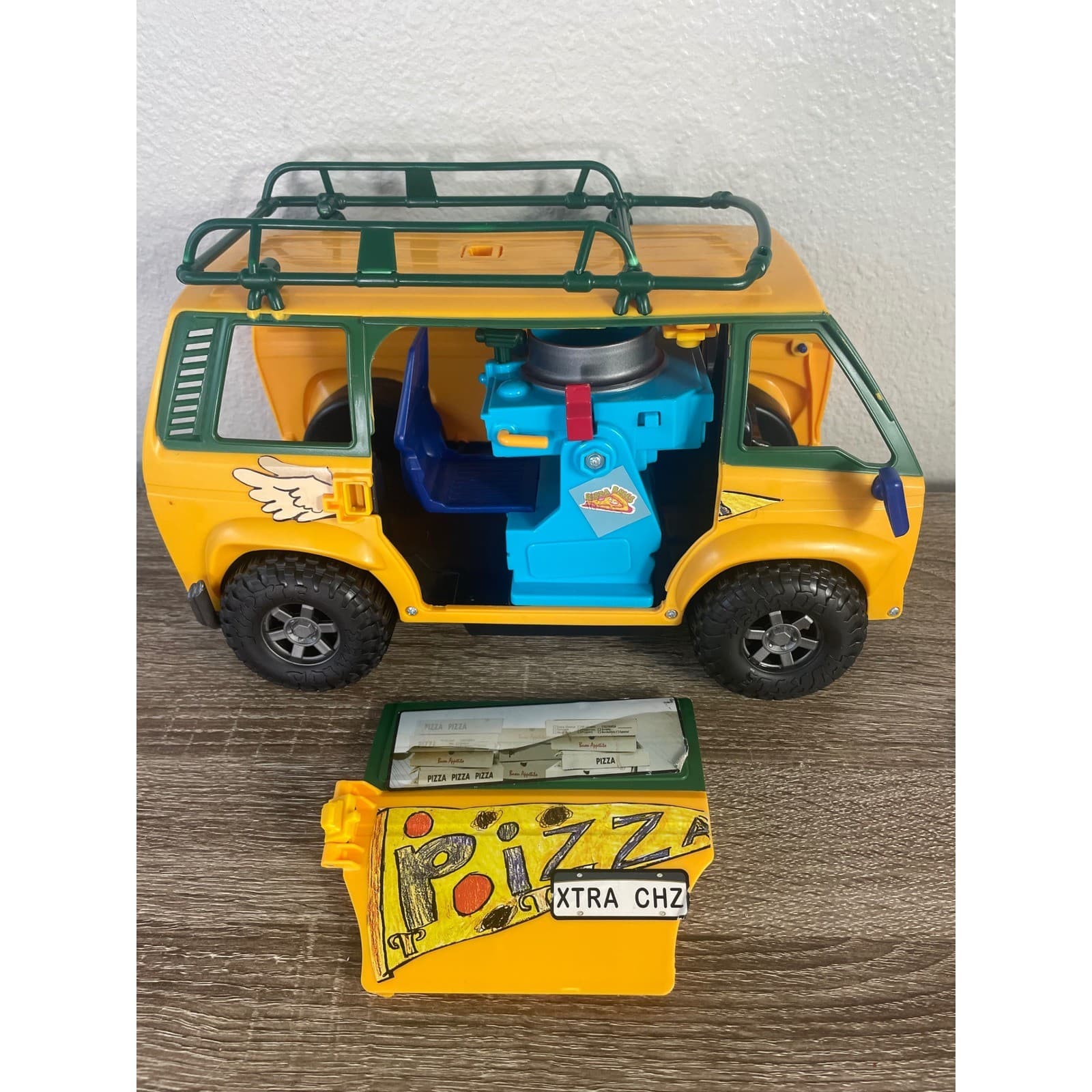 TMNT Mutant Mayhem Pizza Fire Van Playmates 2023 Ninja Turtles Vehicle - Thumbnail 2
