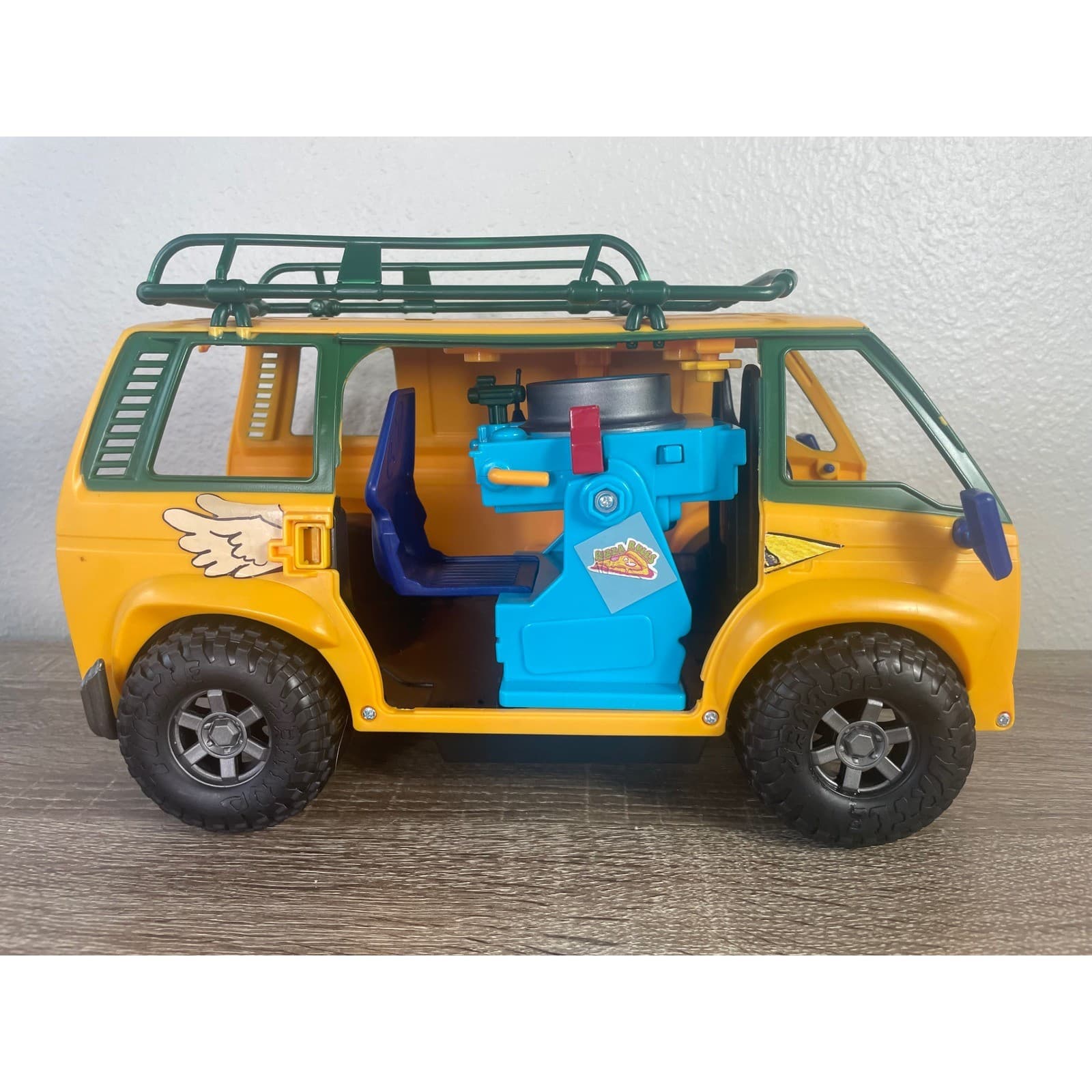 TMNT Mutant Mayhem Pizza Fire Van Playmates 2023 Ninja Turtles Vehicle - Thumbnail 5