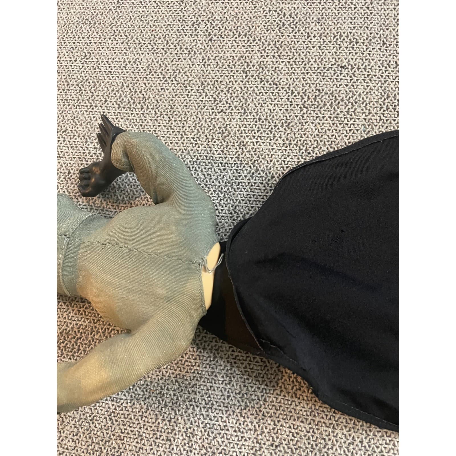 Vintage 1996 Batman Doll 12 Inch DC Comics Gray Suit Black Cape Action Figure - Thumbnail 14