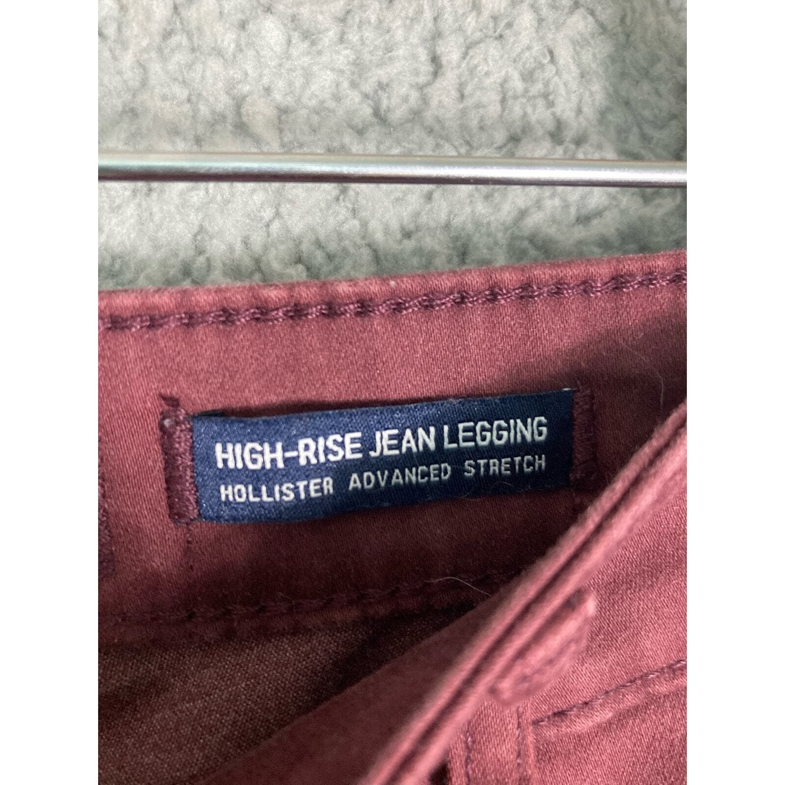 Hollister Women's High-Rise Jegging Jeans Size 9 Multicolor Dark Maroon Wash - Thumbnail 3