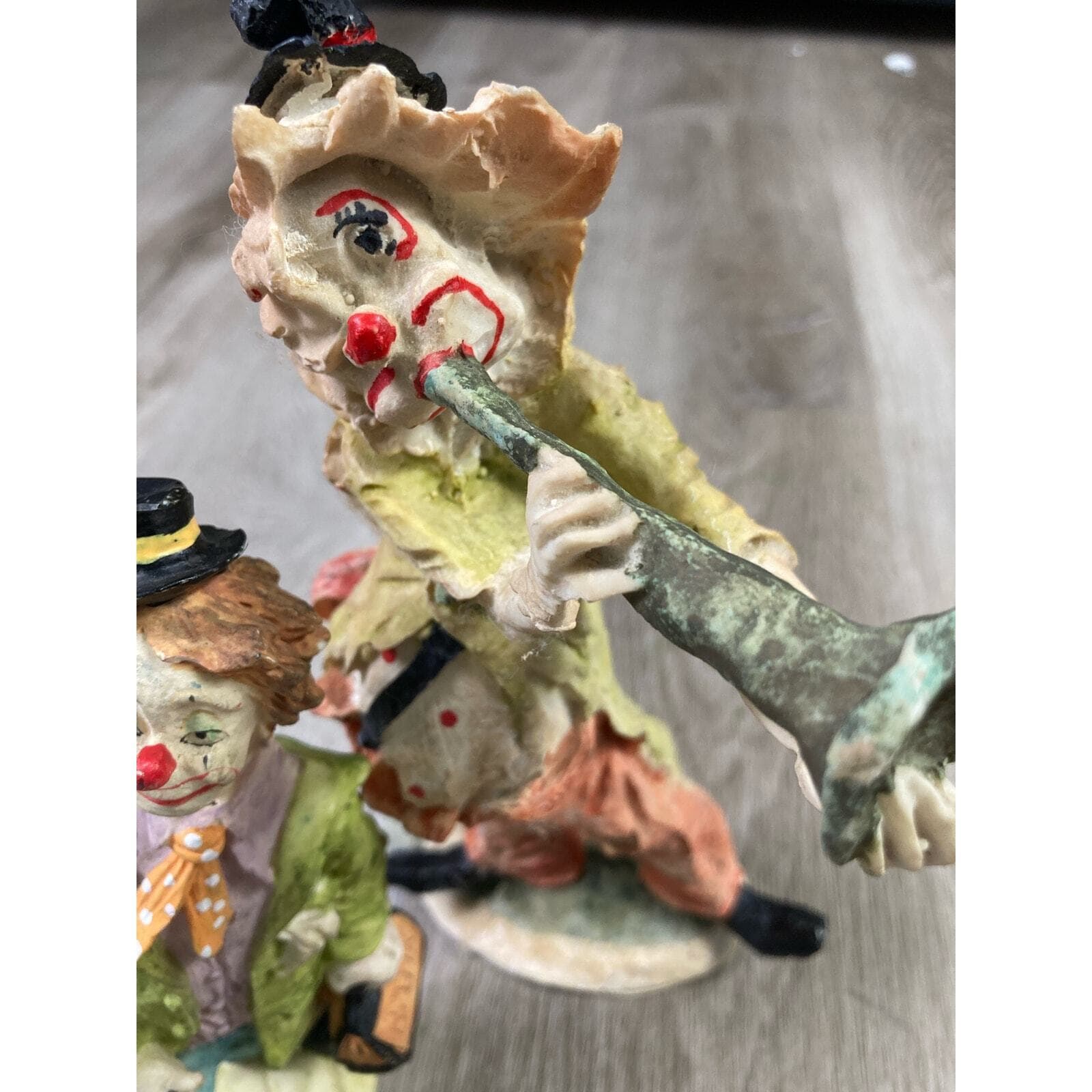 Vintage Herme Hobo Clown Figurines Pair 10.75" Playing Horn & Banker Figure - Thumbnail 6