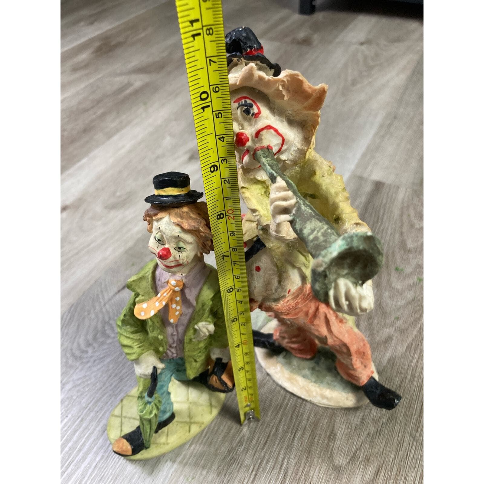 Vintage Herme Hobo Clown Figurines Pair 10.75" Playing Horn & Banker Figure - Thumbnail 4