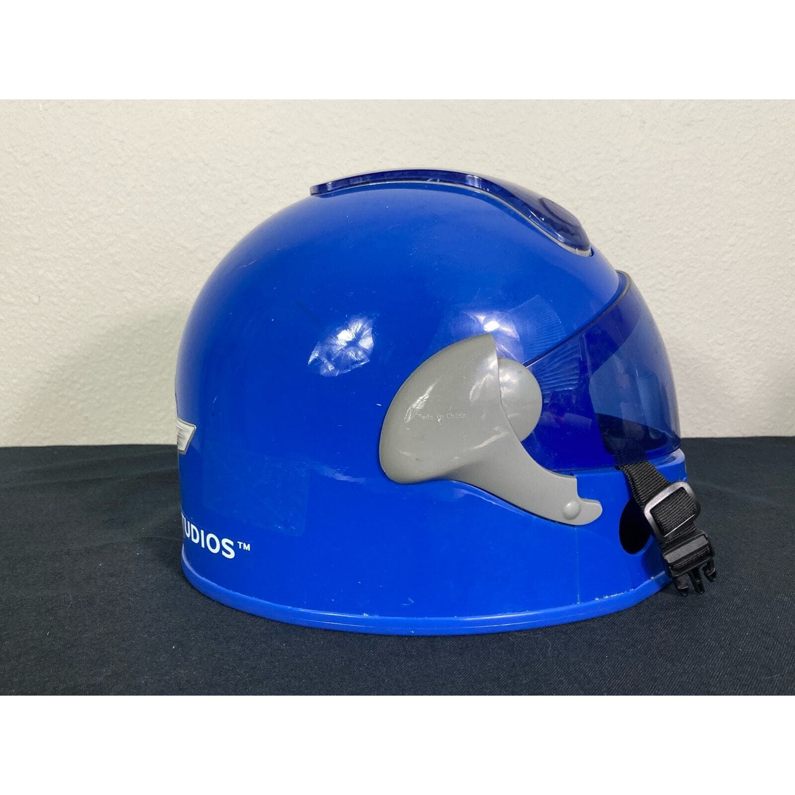 Universal Studios Fast & Furious Supercharged Ride Helmet Light Up - Thumbnail 6