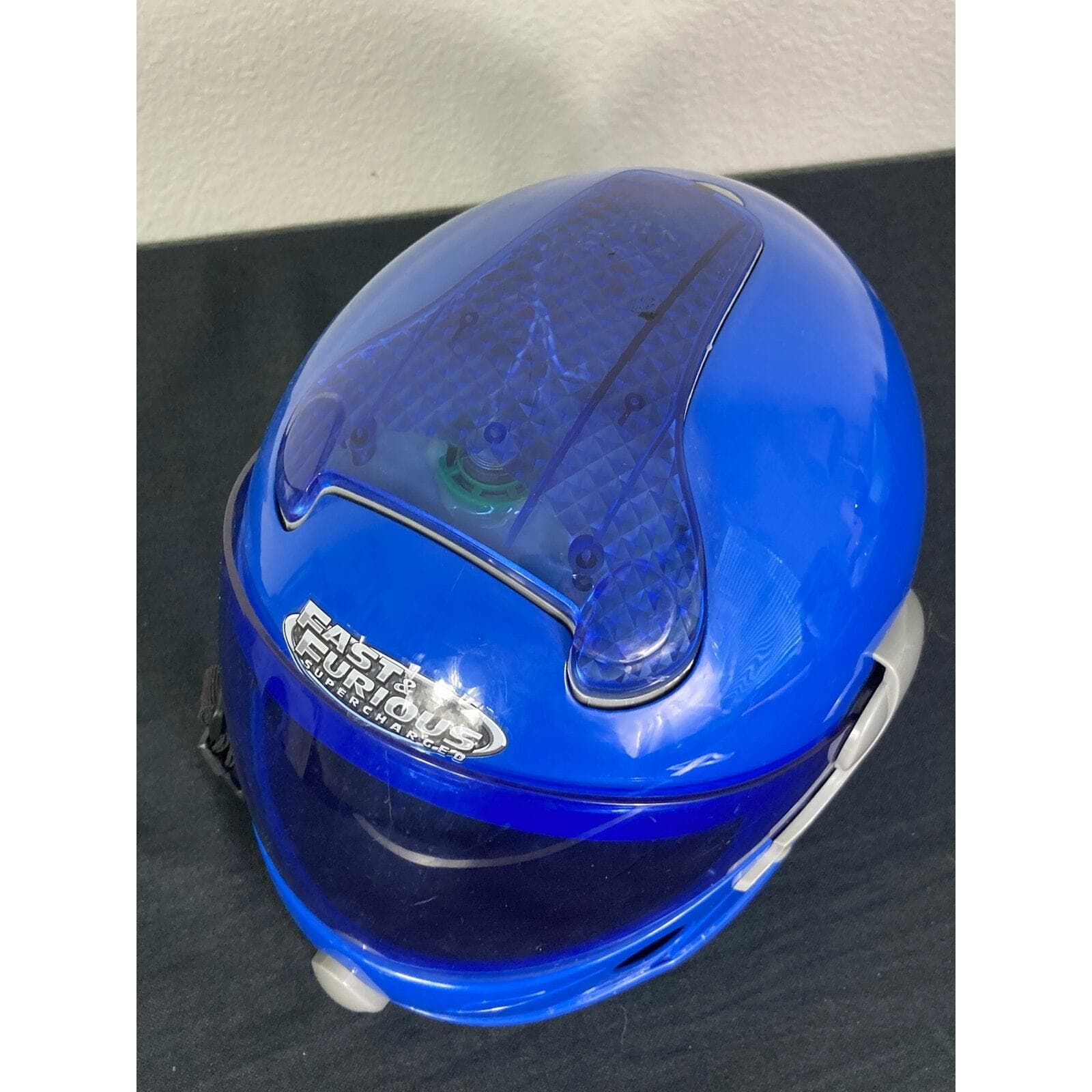 Universal Studios Fast & Furious Supercharged Ride Helmet Light Up - Thumbnail 2