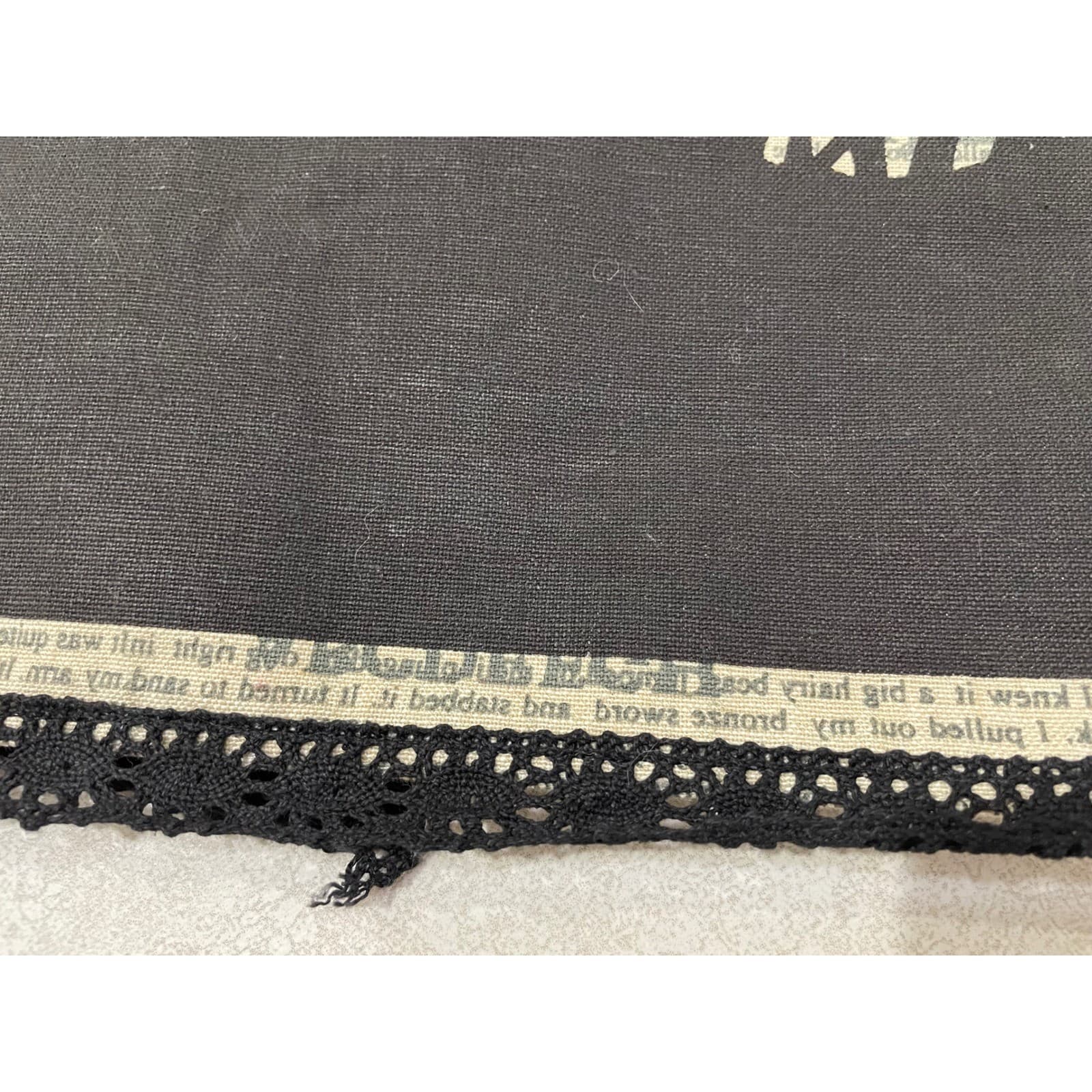 Halloween Table Runner Black Pumpkin Tree Newsprint Lace Edge Decor Vintage - Thumbnail 6