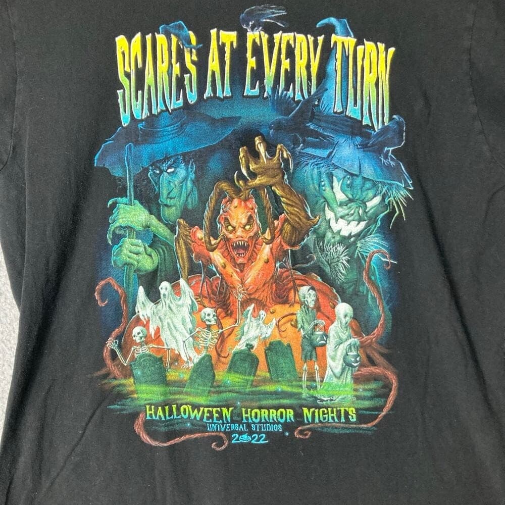 Halloween Horror Nights 2022 Scares at Every Turn T-Shirt Universal Studios L - Thumbnail 3