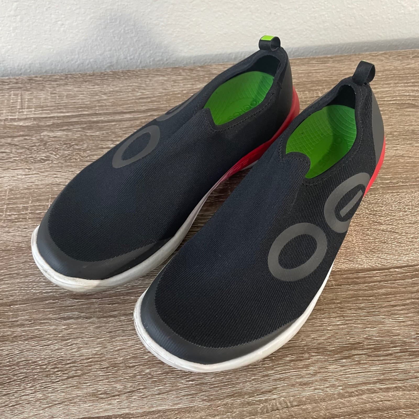 OOFOS OOmg Sport LS Low Shoes Mens 10.5 Black Red Recovery Slip On Sneakers - Thumbnail 5