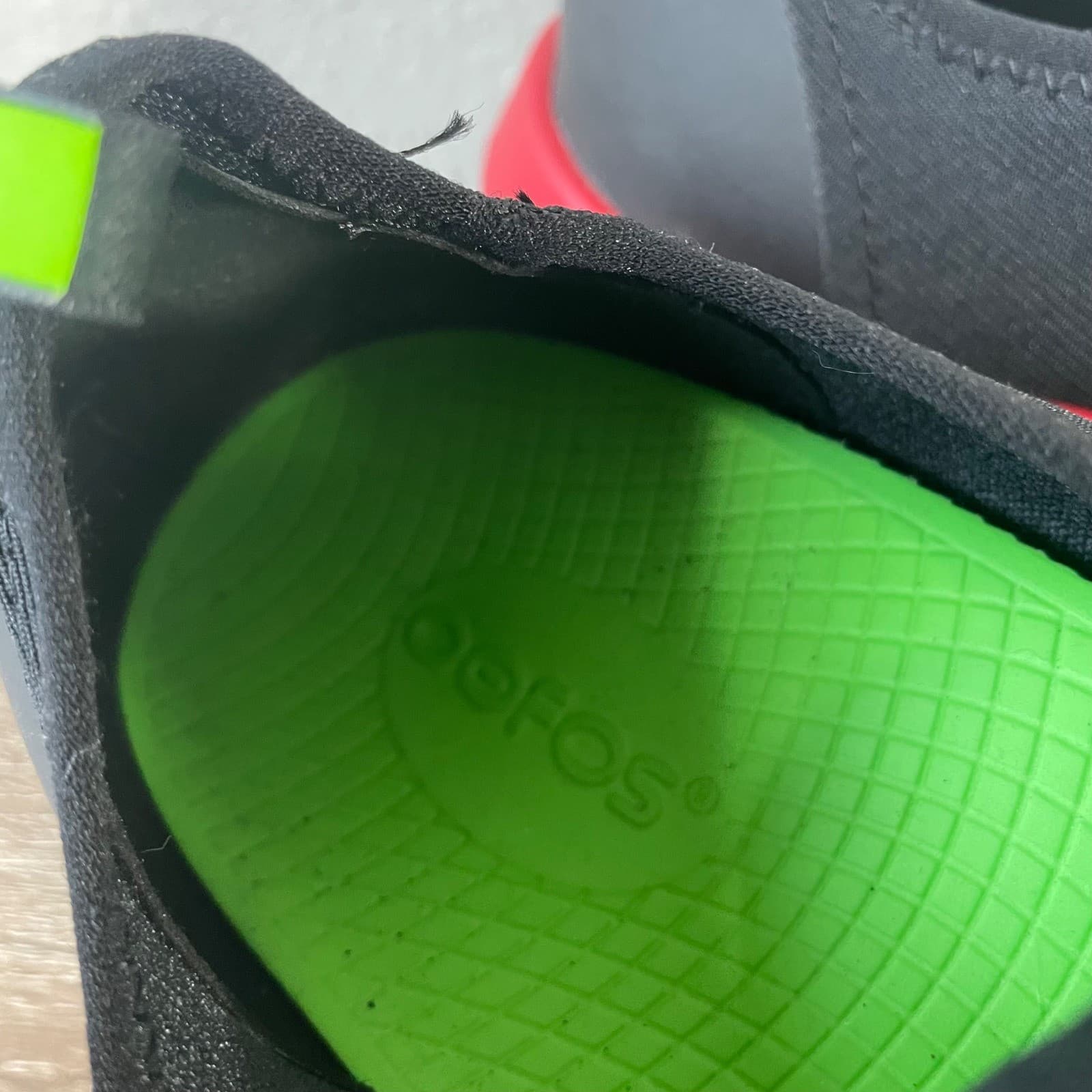 OOFOS OOmg Sport LS Low Shoes Mens 10.5 Black Red Recovery Slip On Sneakers - Thumbnail 10
