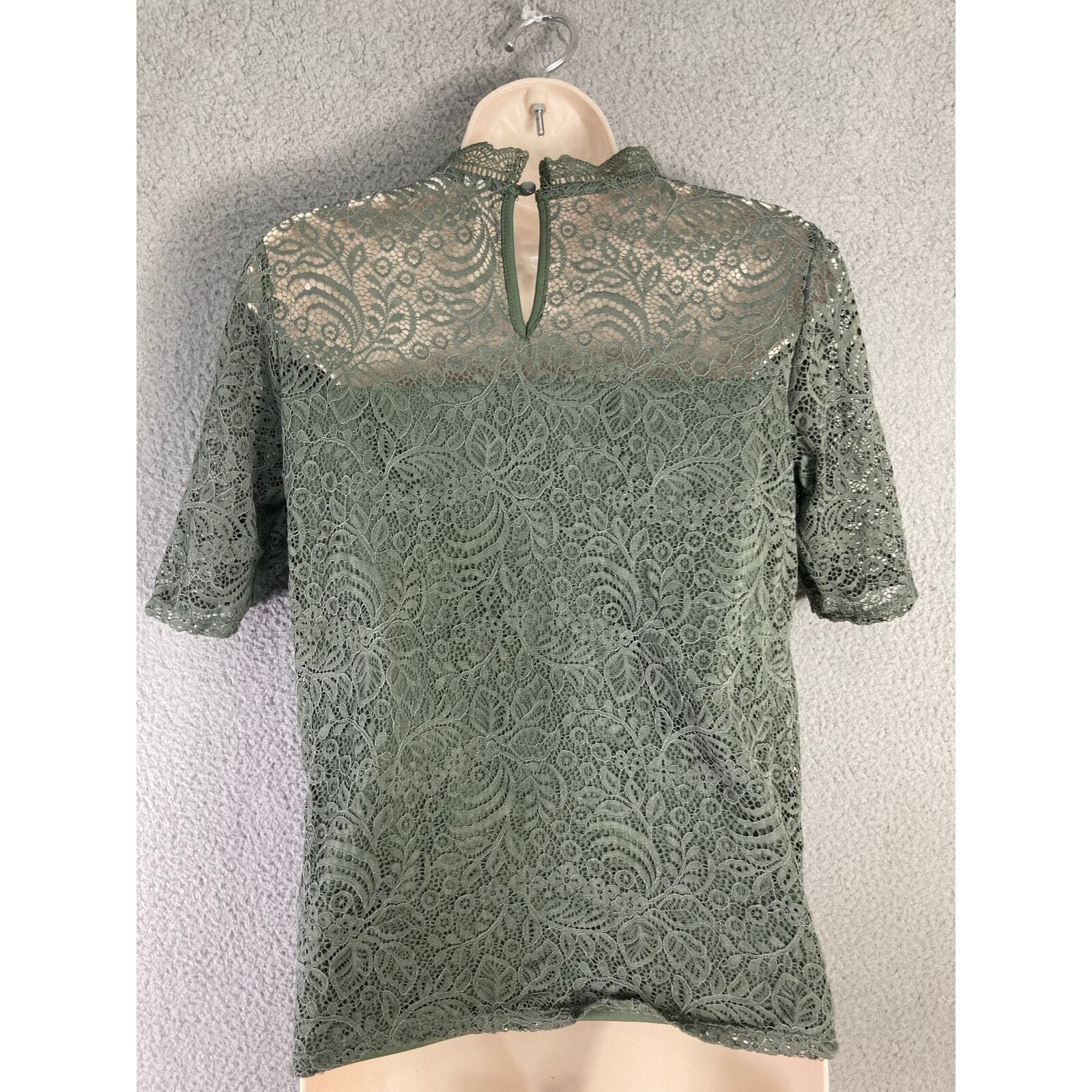 Women's M Green Lace Mock Neck Short Sleeve Shirt Tee - Thumbnail 9