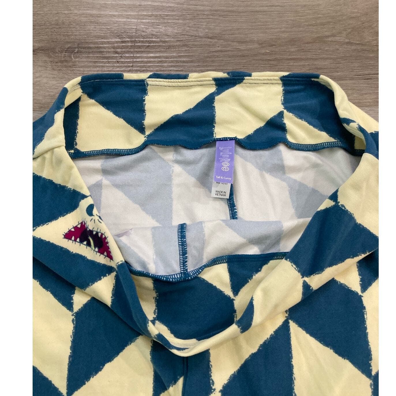 LuLaRoe Disney Oogie Boogie Leggings Medium Nightmare Before Christmas - Thumbnail 2