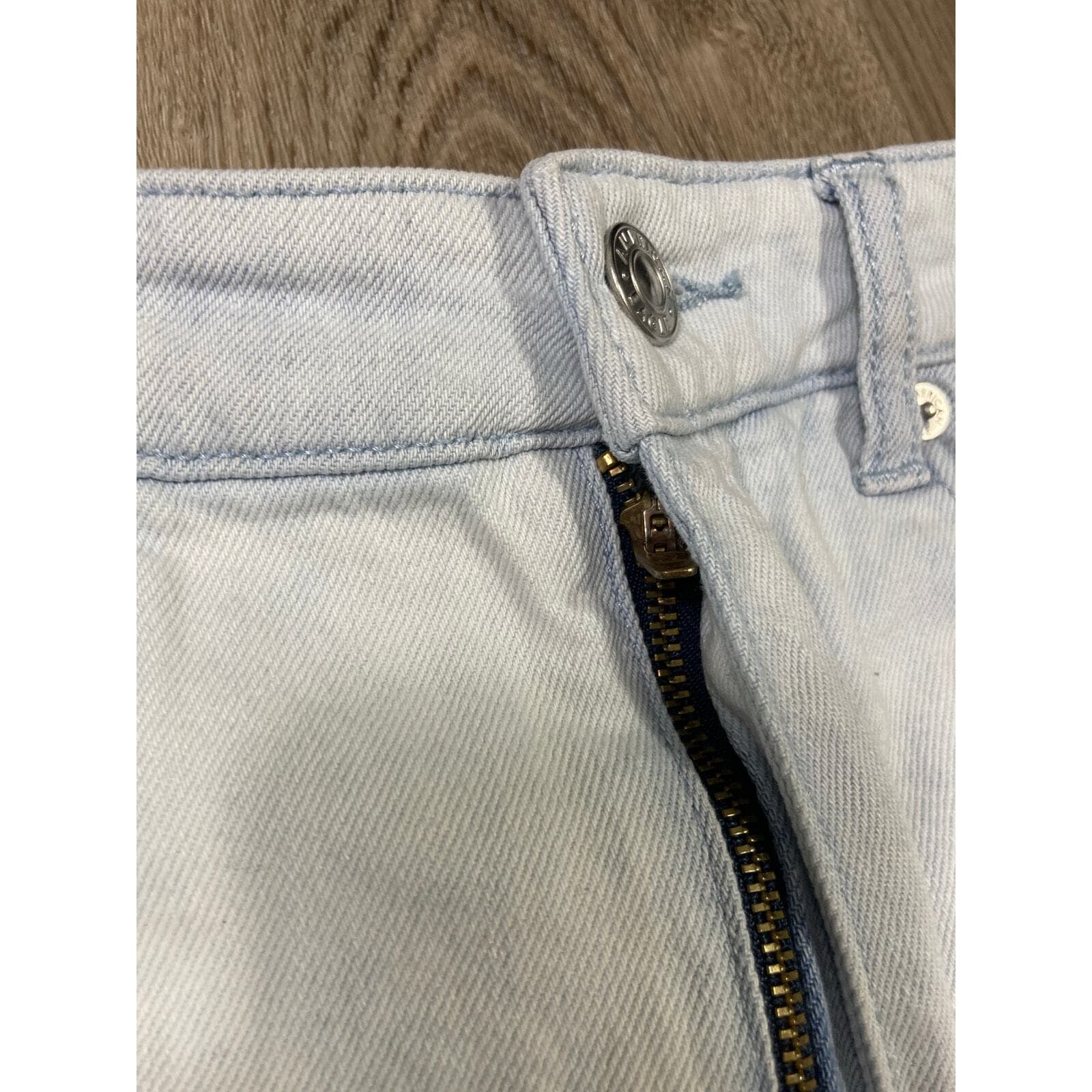 American Eagle Women's Tie Dye Denim Shorts Boyfriend Shortie Size 4 Blue Casual - Thumbnail 6