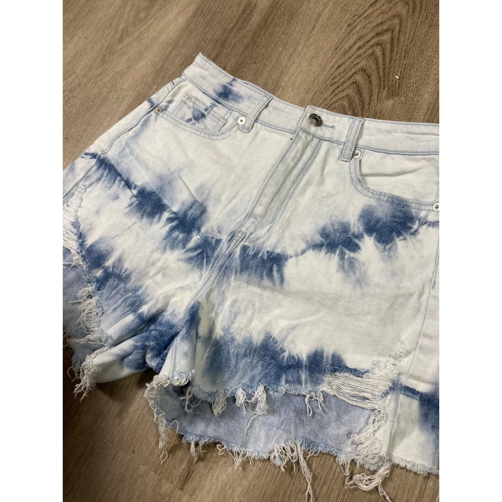 American Eagle Women's Tie Dye Denim Shorts Boyfriend Shortie Size 4 Blue Casual - Thumbnail 4