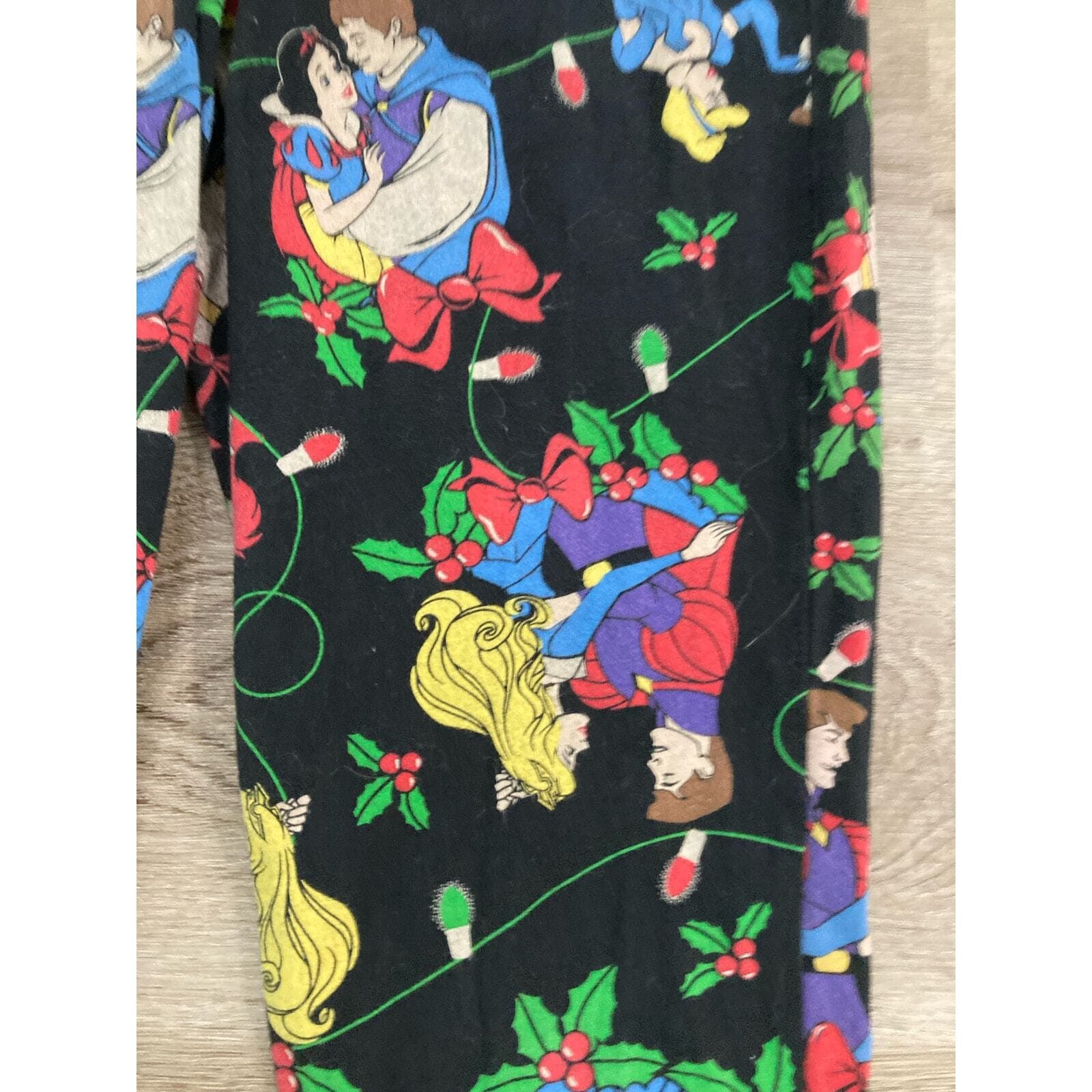 Disney Princess Womens Christmas Leggings XS Multicolor Holiday Winter Casual - Thumbnail 8