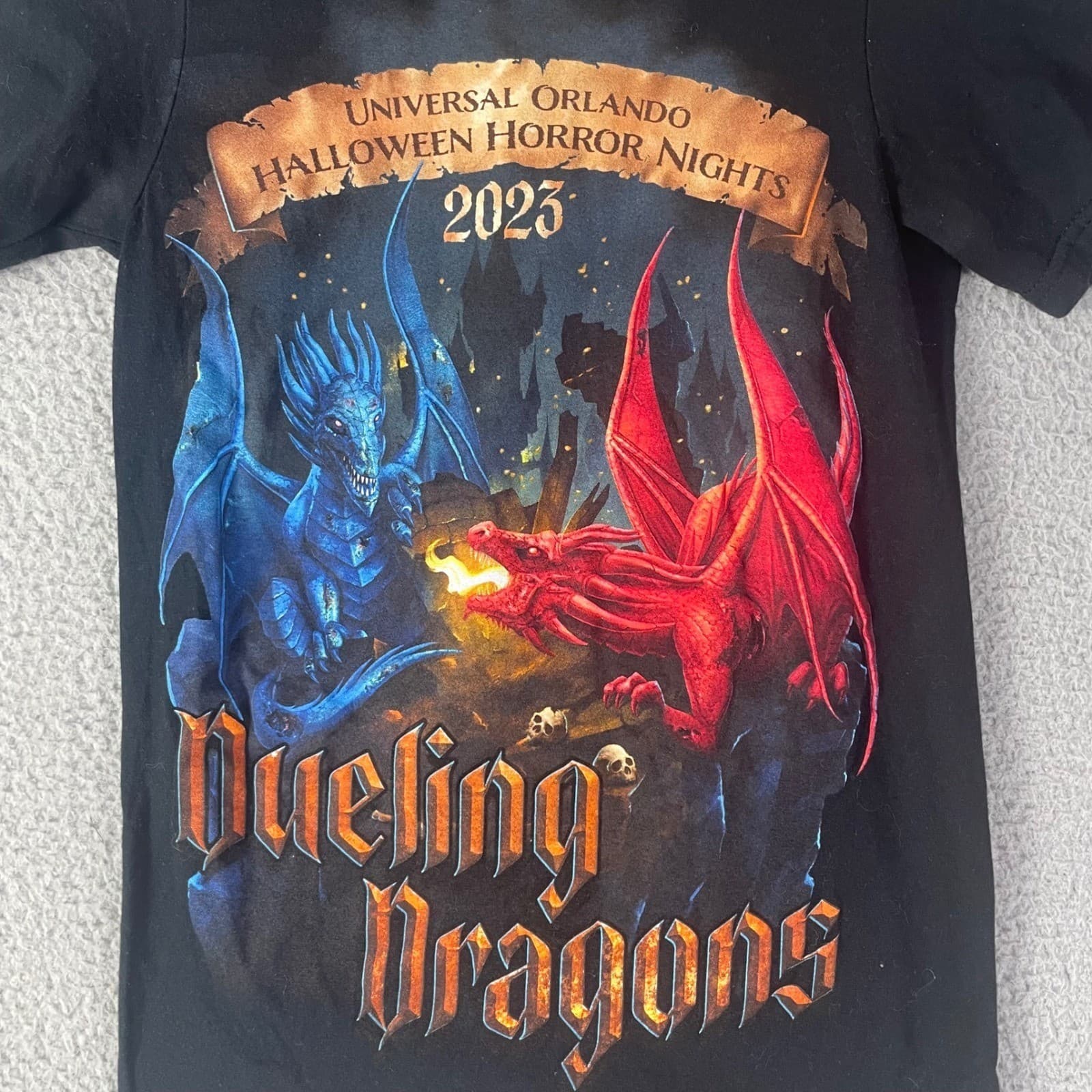 HHN 2025 Dueling Dragons Shirt XS Universal UOAP Passholder Black Tee - Thumbnail 4