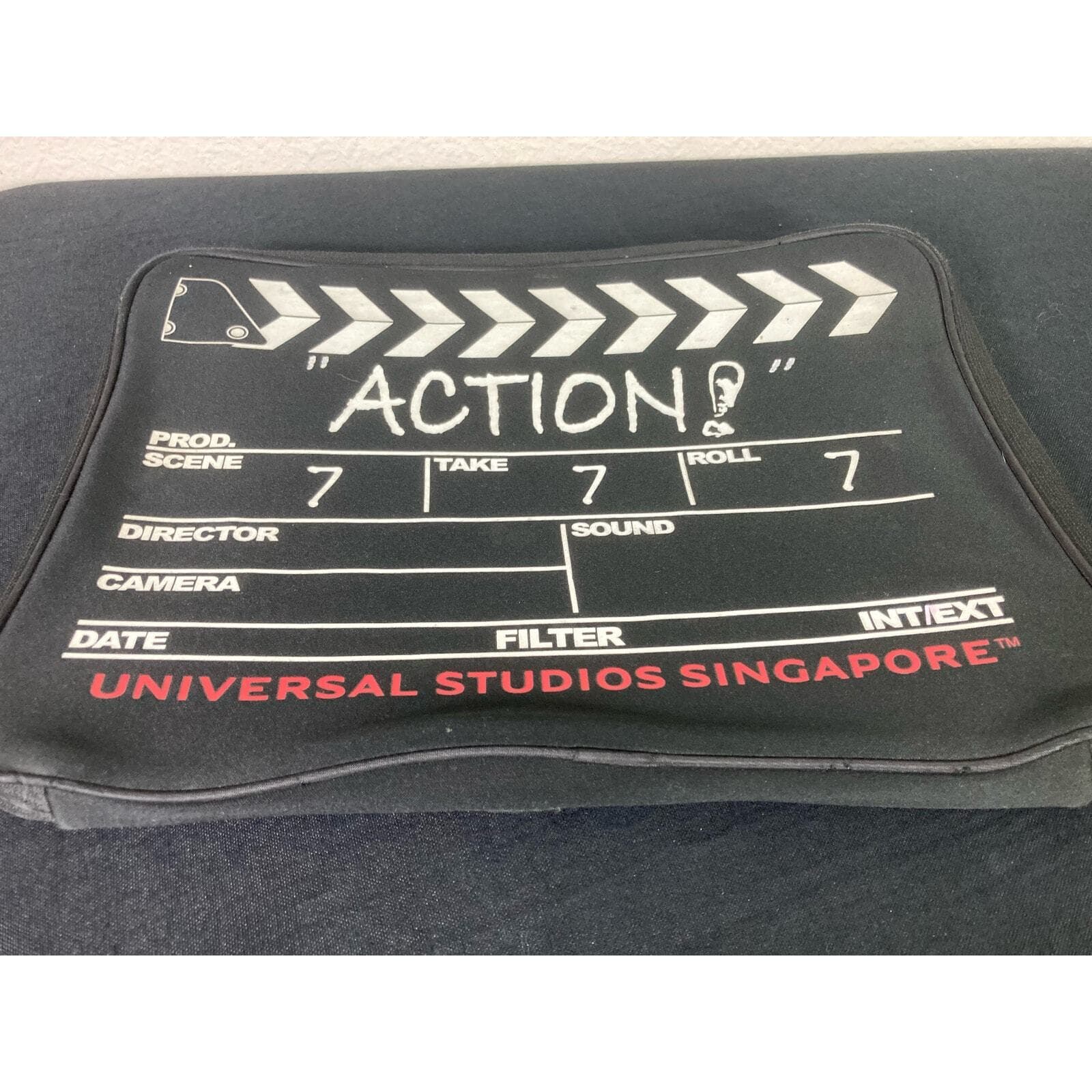 Universal Studios Singapore Movie Clapboard Laptop Sleeve Zipper Pouch Case - Thumbnail 3