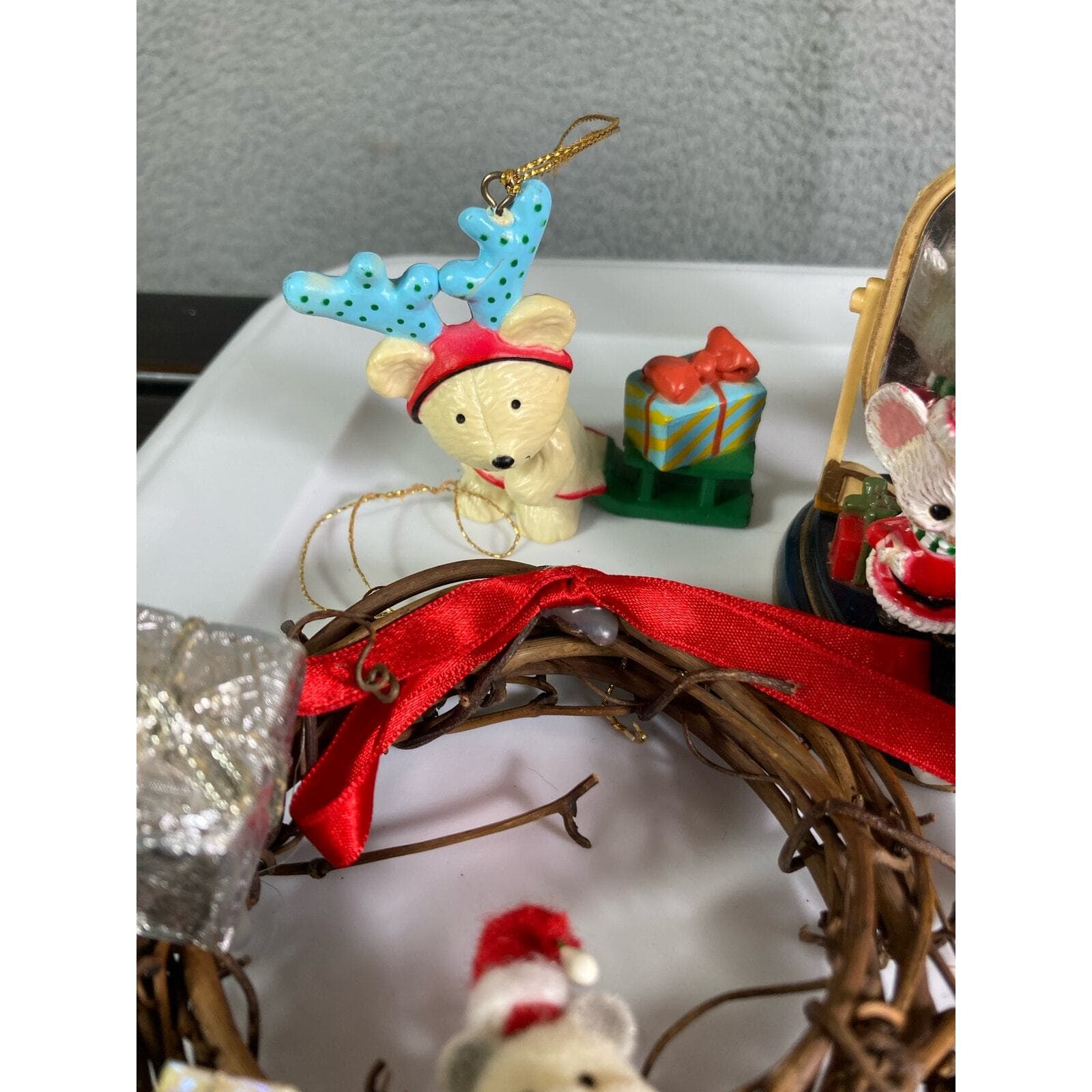 Vintage Christmas Ornaments Set of 2 Holiday Tree Decor Collectible Home Gift - Thumbnail 9