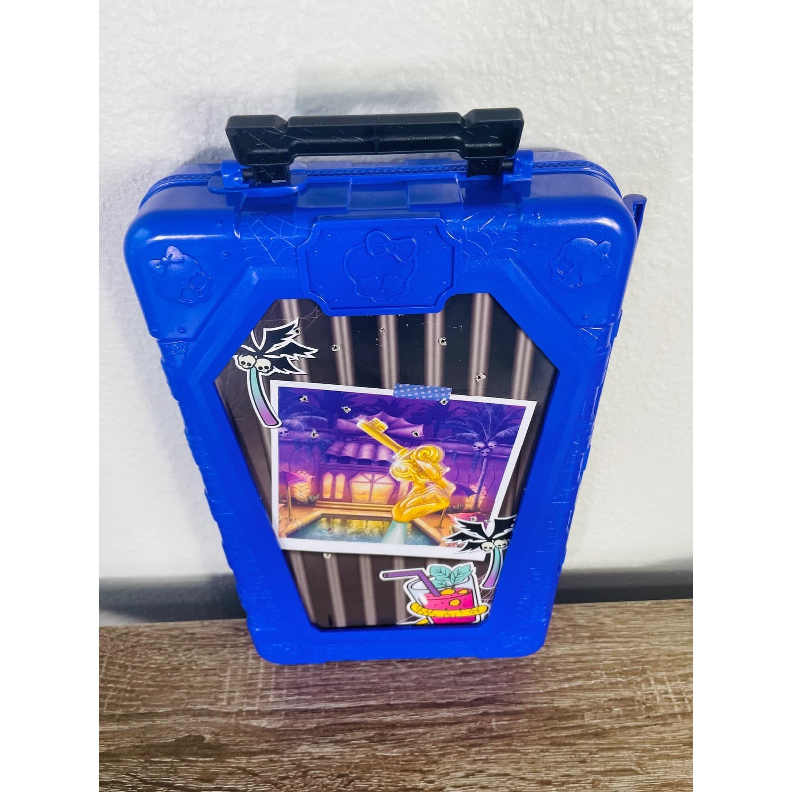 Monster High Skulltimate Case Series 7 Gore-geous Oasis Jinafire Long Blue Case - Thumbnail 7