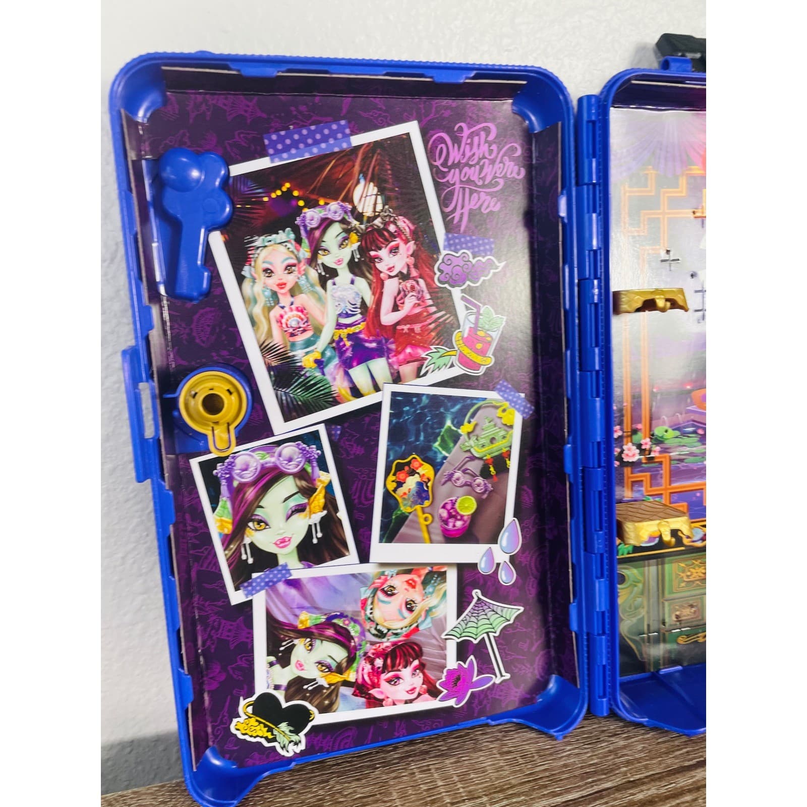 Monster High Skulltimate Case Series 7 Gore-geous Oasis Jinafire Long Blue Case - Thumbnail 9