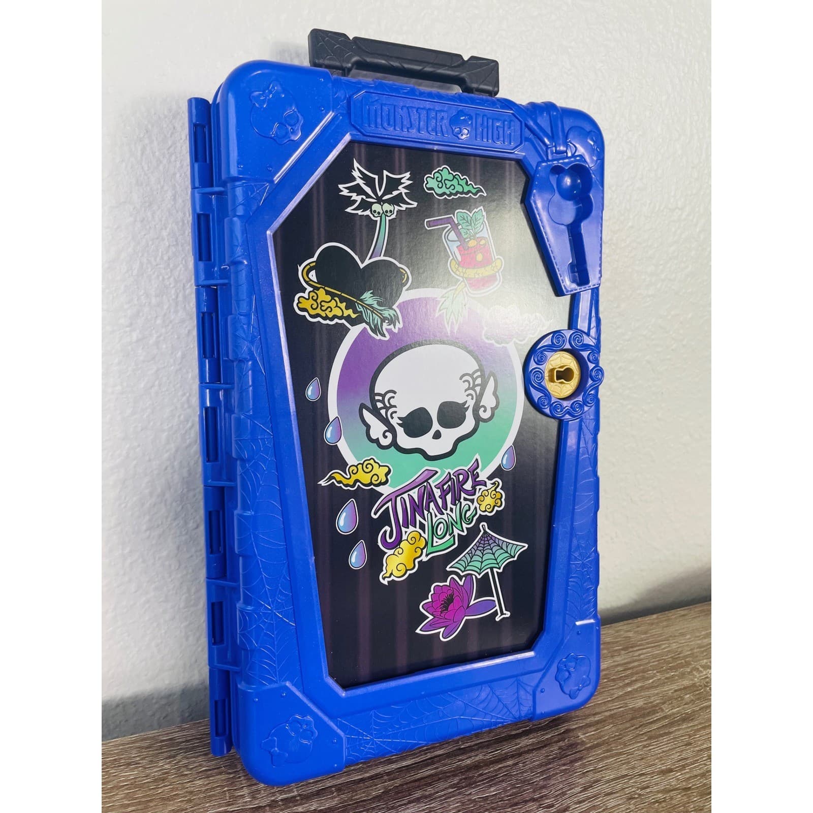 Monster High Skulltimate Case Series 7 Gore-geous Oasis Jinafire Long Blue Case - Thumbnail 4
