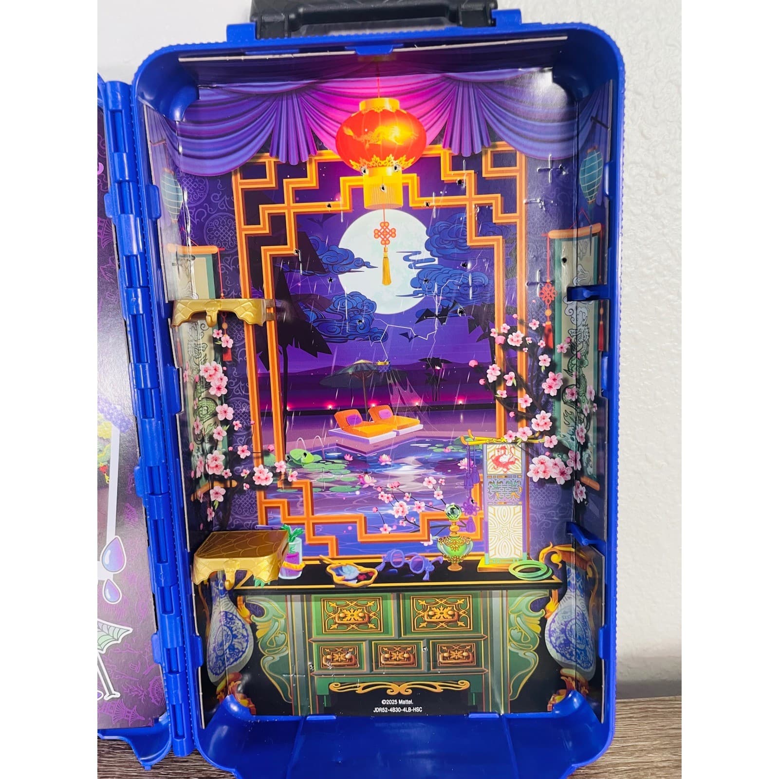 Monster High Skulltimate Case Series 7 Gore-geous Oasis Jinafire Long Blue Case - Thumbnail 10