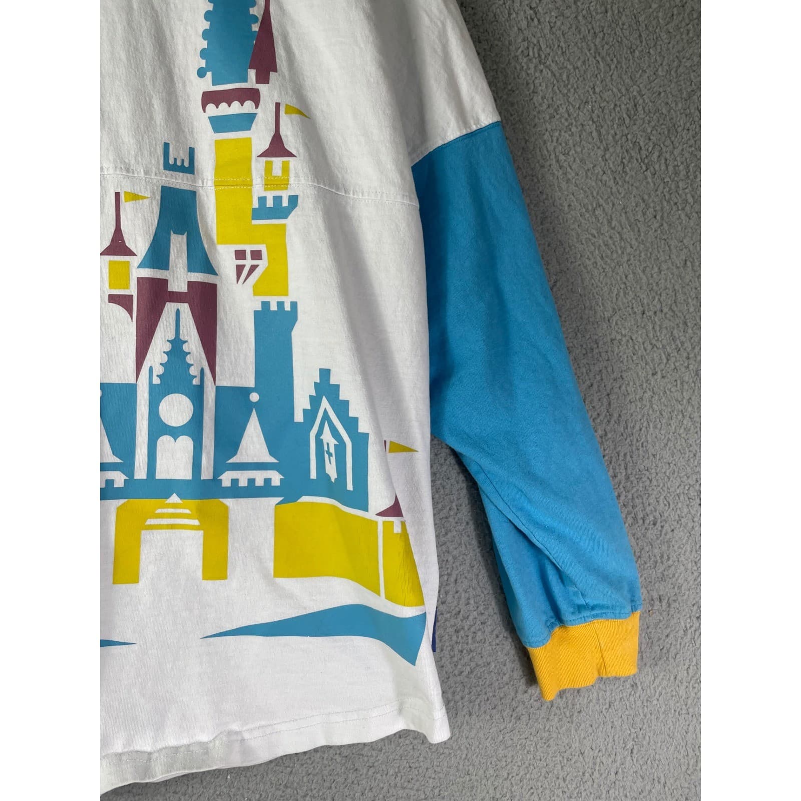 Disney Vault Collection Spirit Jersey Castle Graphic Retro WDW Adult L Top - Thumbnail 9
