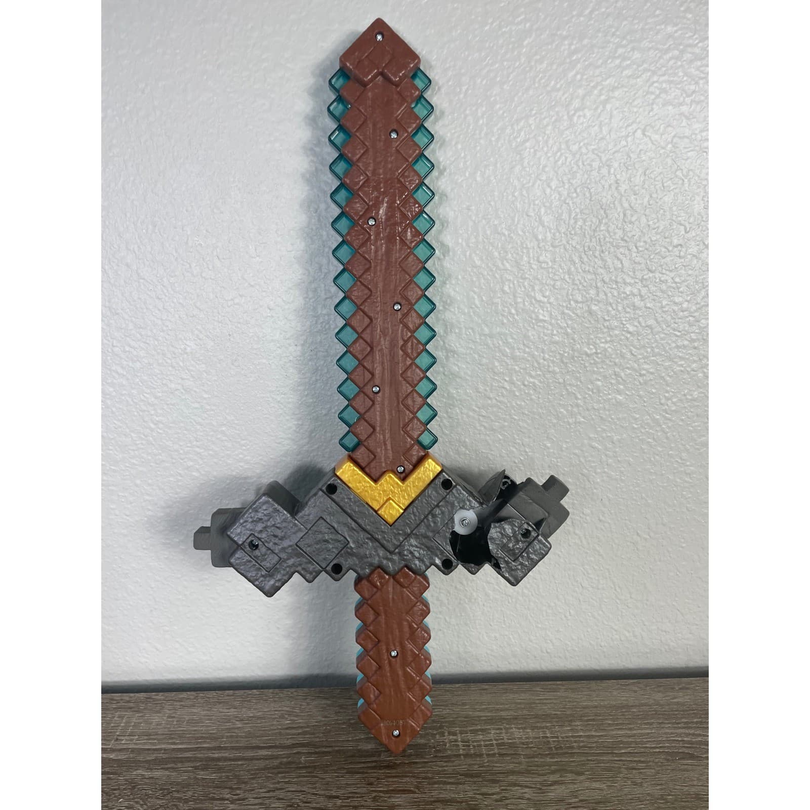 Minecraft Diamond Sword Pickaxe Transforming Toy Mattel 2 in 1 Role Play - Thumbnail 11