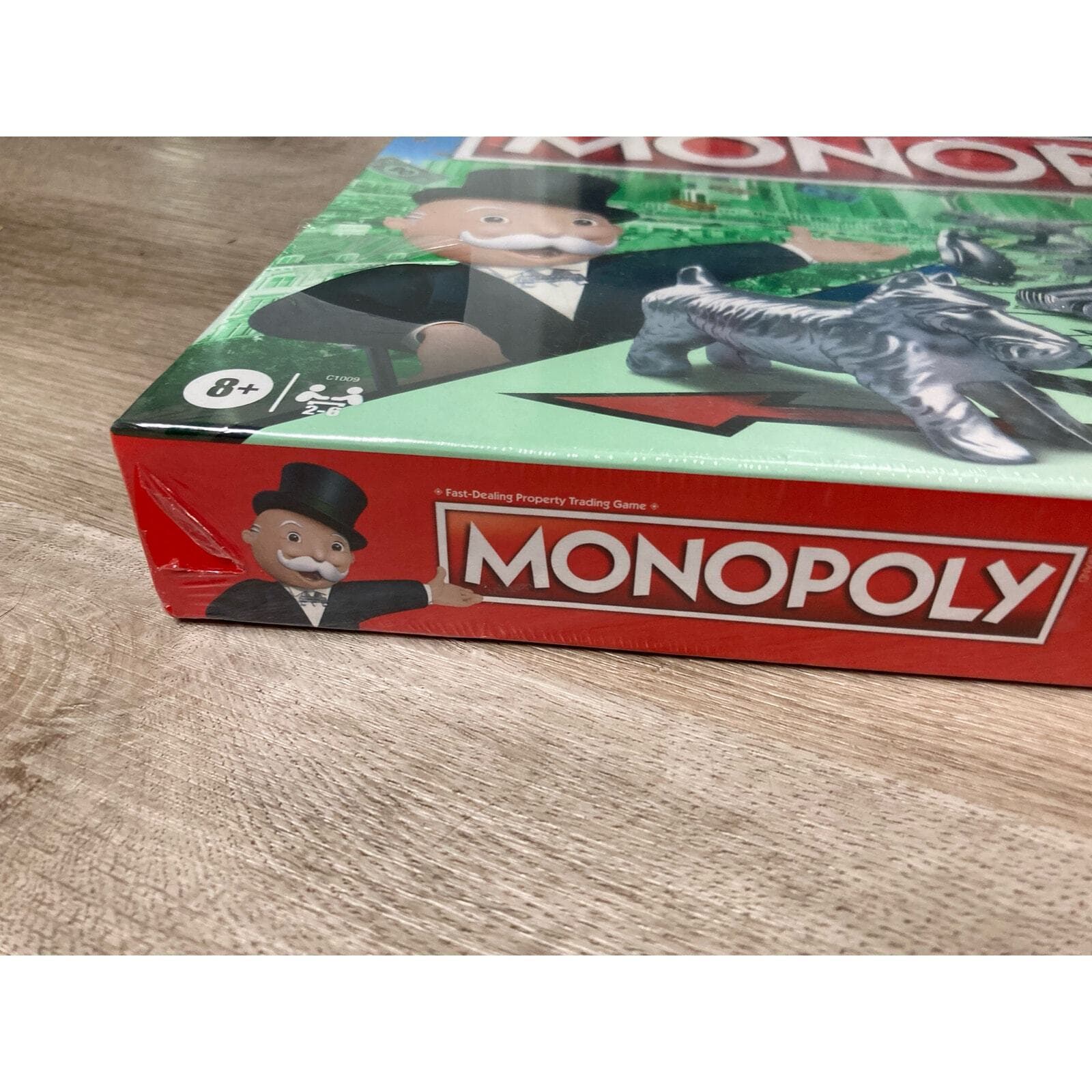 Monopoly Classic Board Game 2023 by Hasbro Fast Dealing Property Trading - Thumbnail 4