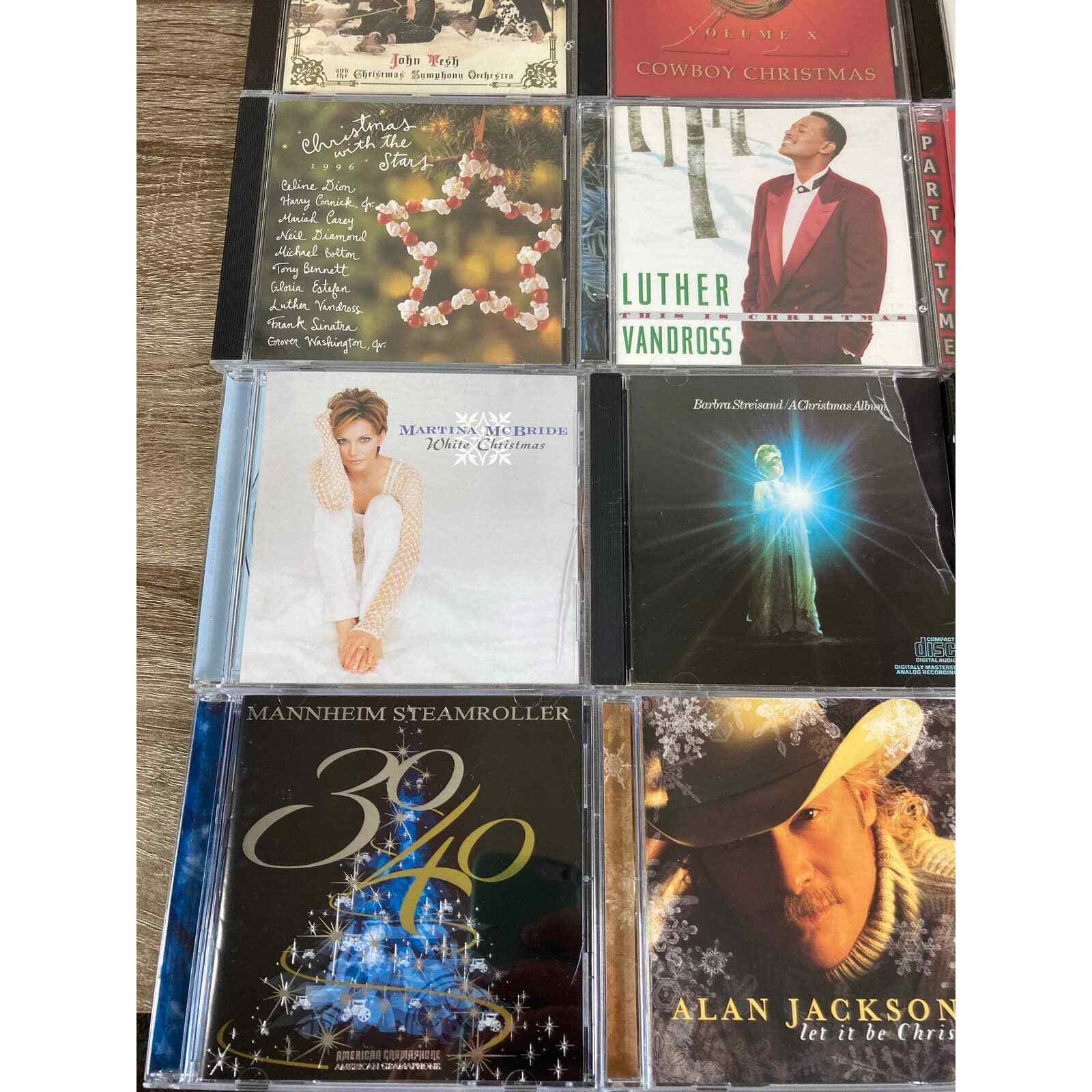 Lot of 19 Christmas CDs Holiday Music Classic Festive Various Artists in Case - Thumbnail 3