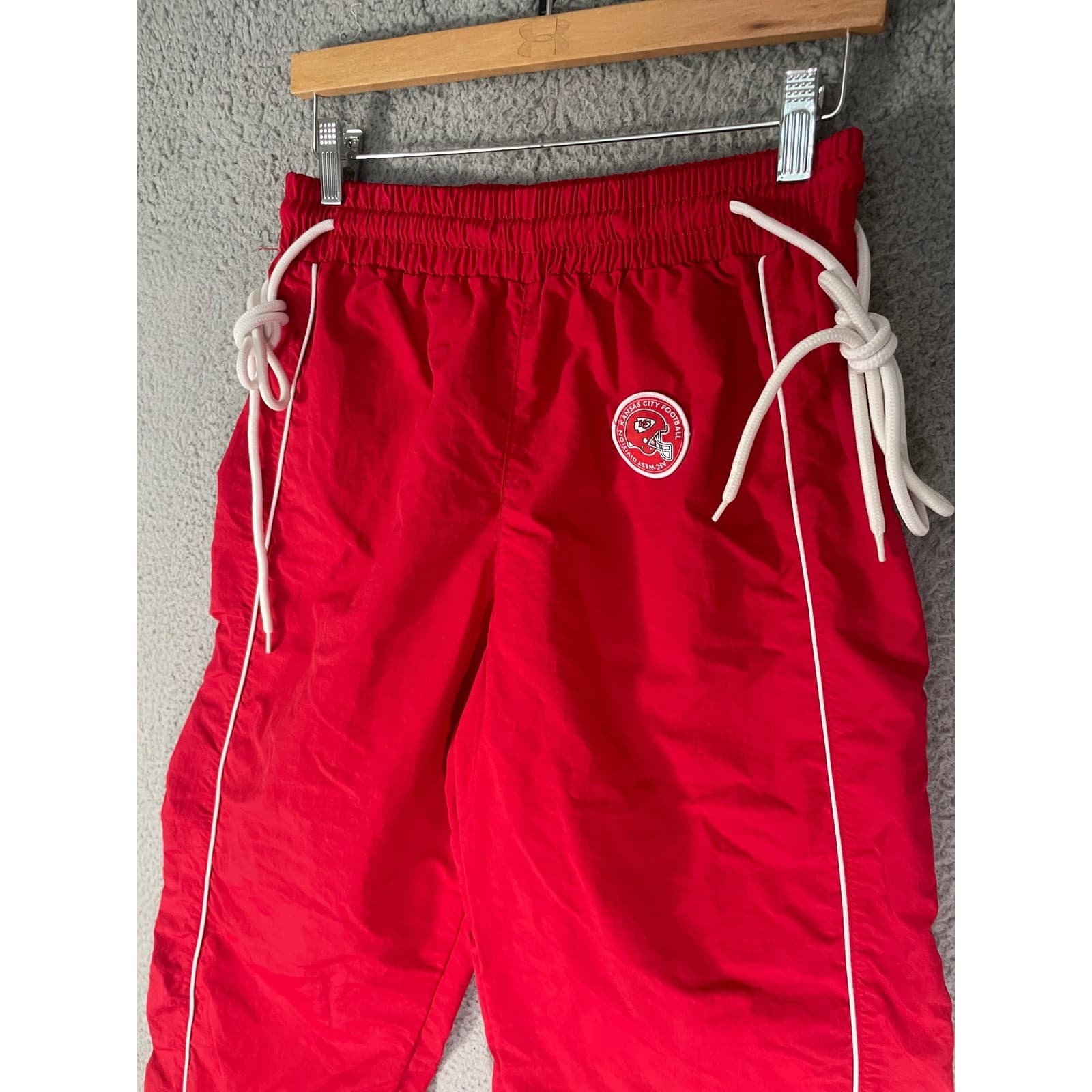 NFL Ultra Game Kansas City Chiefs Track Pants Mens M Red Nylon Football Tailgate - Thumbnail 9