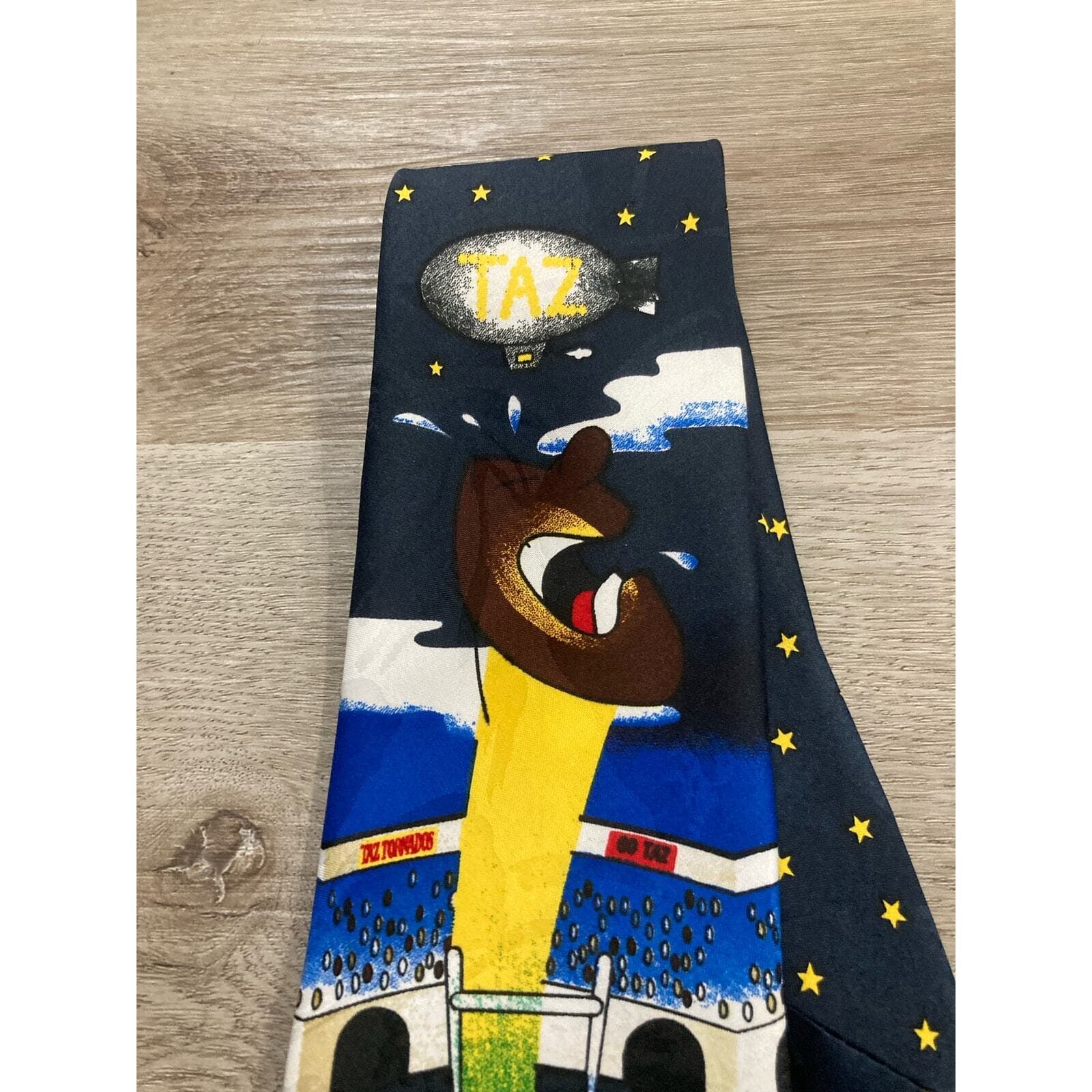 Vintage 1995 Looney Tunes Tazmanian Devil Football Necktie Multicolor Men's Tie - Thumbnail 7